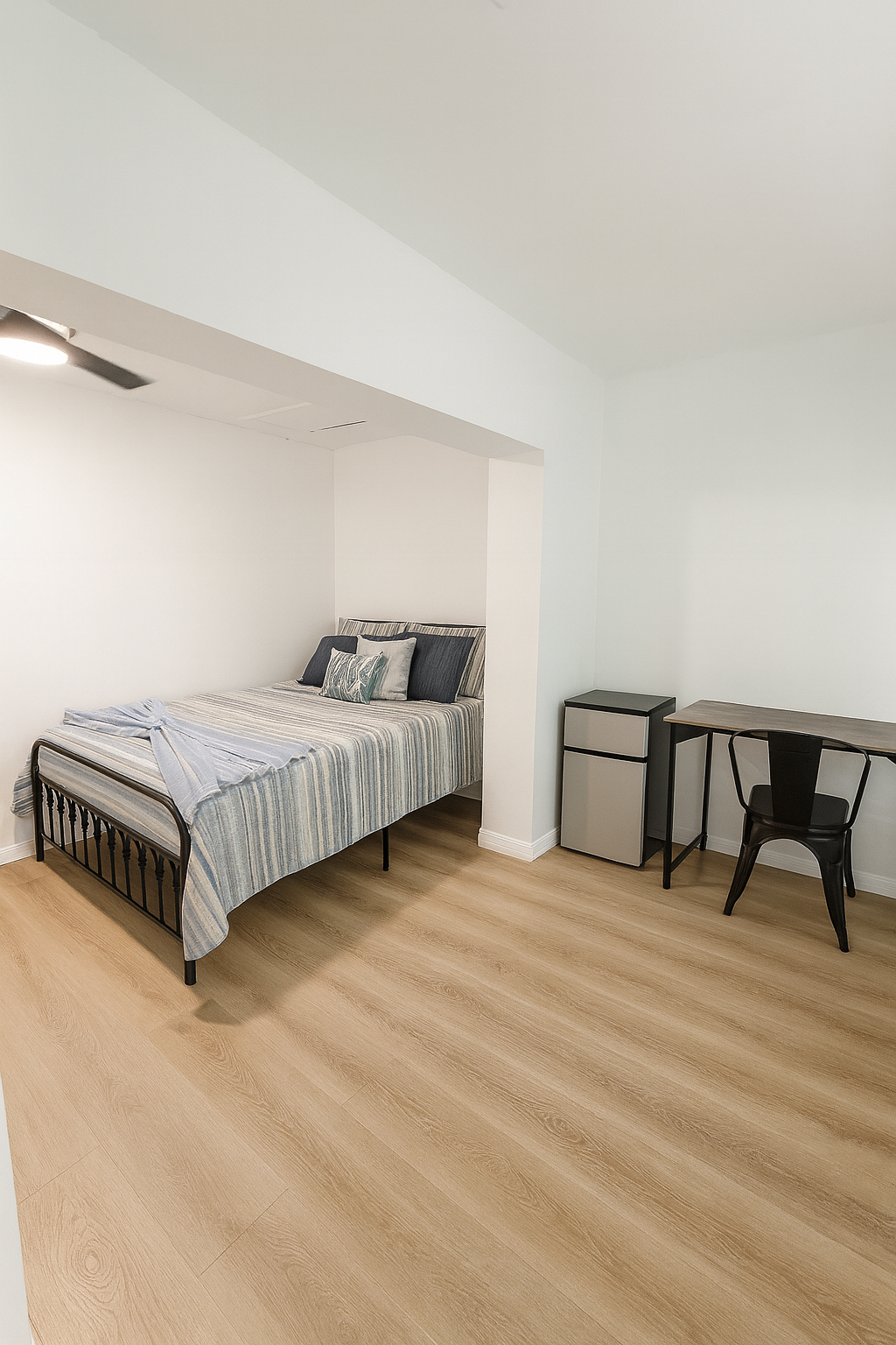 Alachua 03 - Large Queen Bedroom with dedicated desk and mini fridge