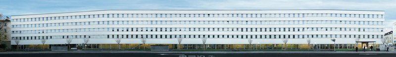 strassenfassade fertig retusche.jpg