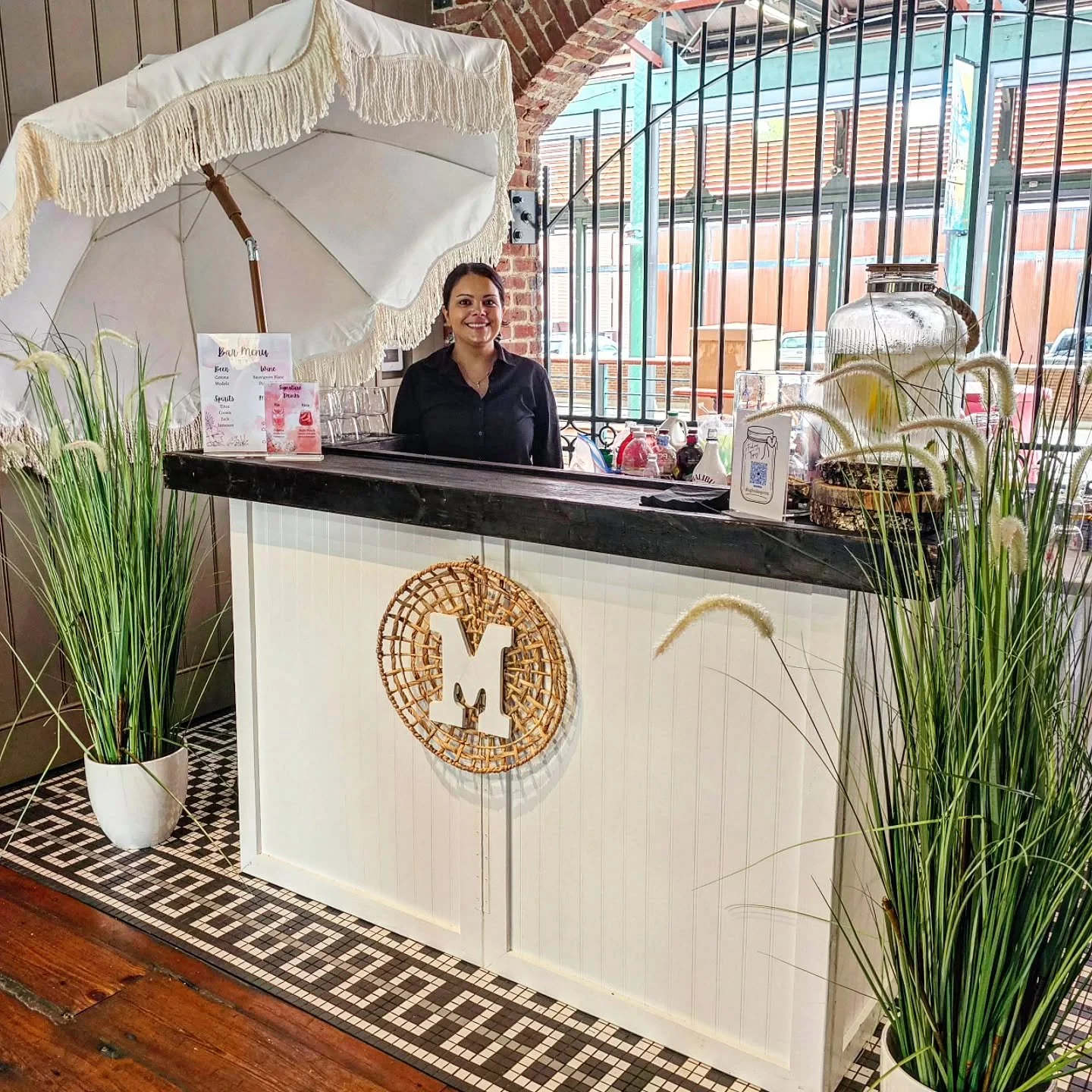 It was a lovely evening celebrating a beautiful couple at #thecamdenroom. We love a #charlestonwedding