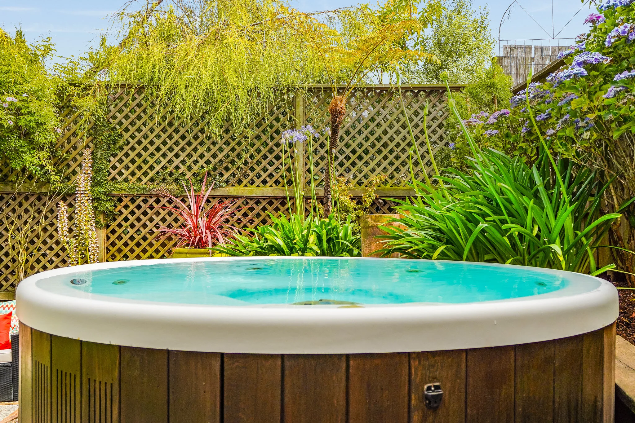3737 16th Street - Hot Tub