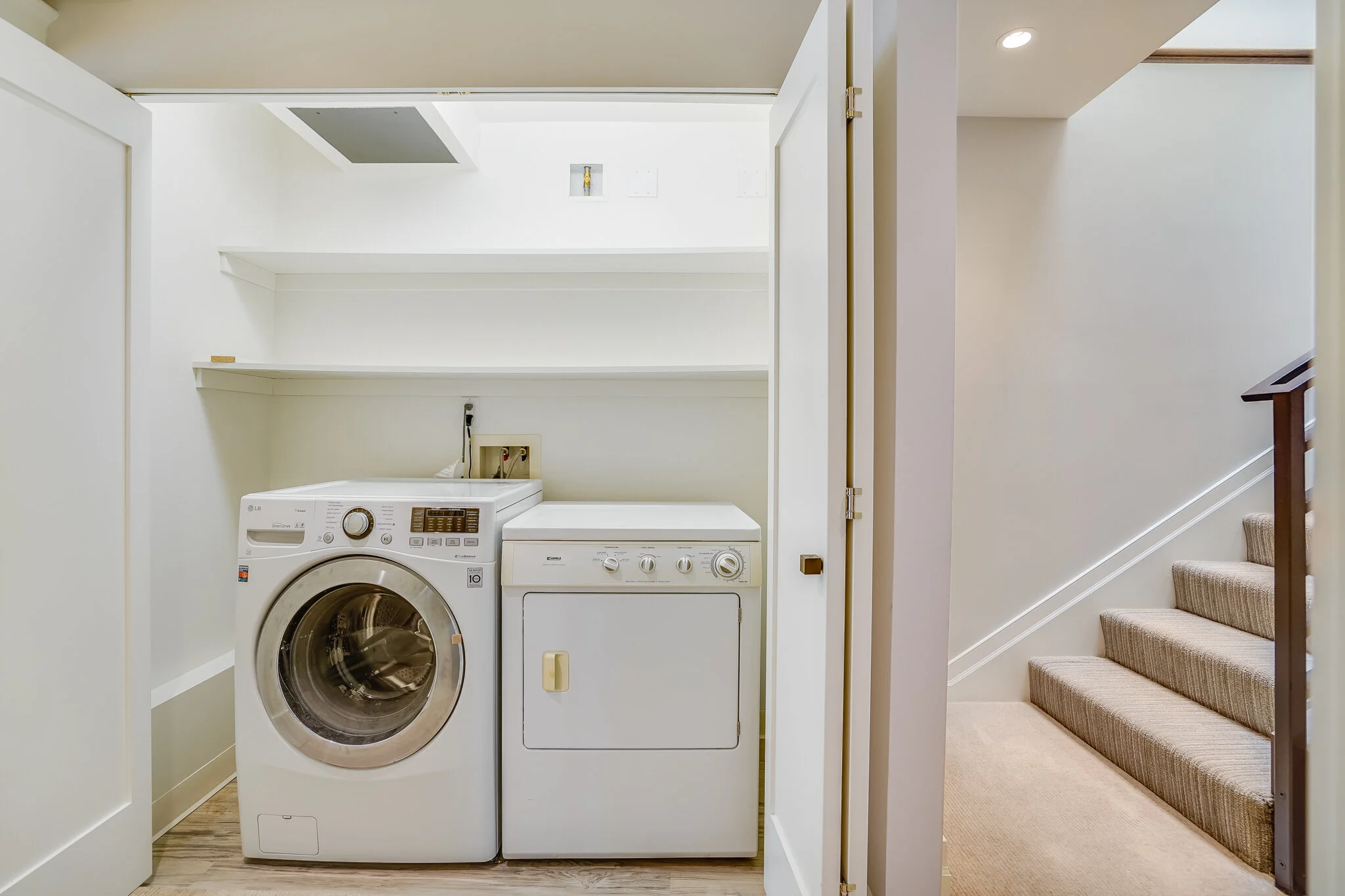 3737 16th Street - Laundry Center