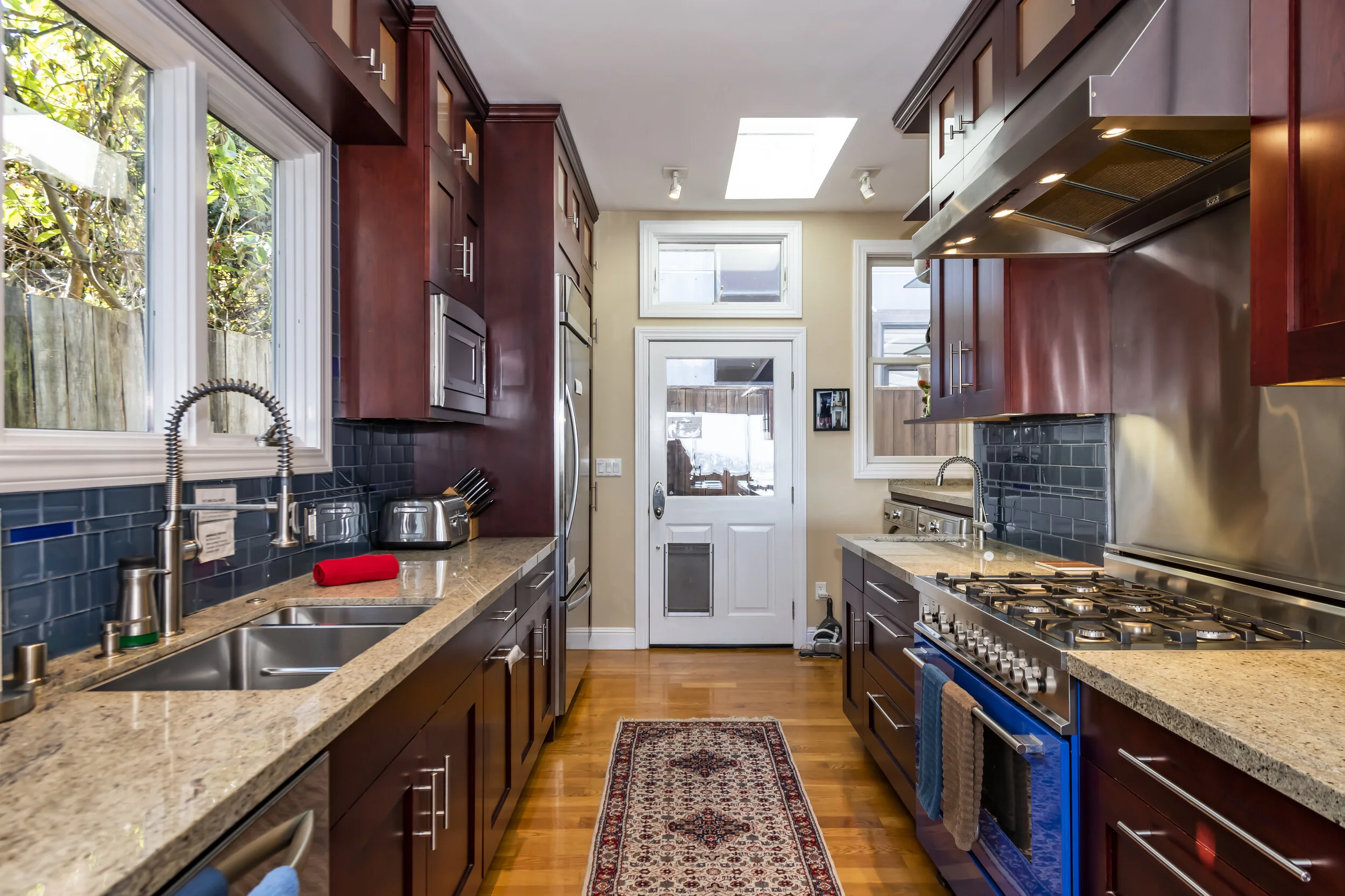 kitchen-3.jpg