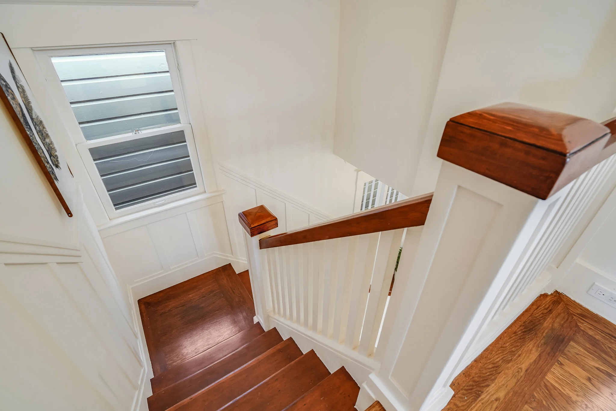 4032 Irving Street - Stairway Down