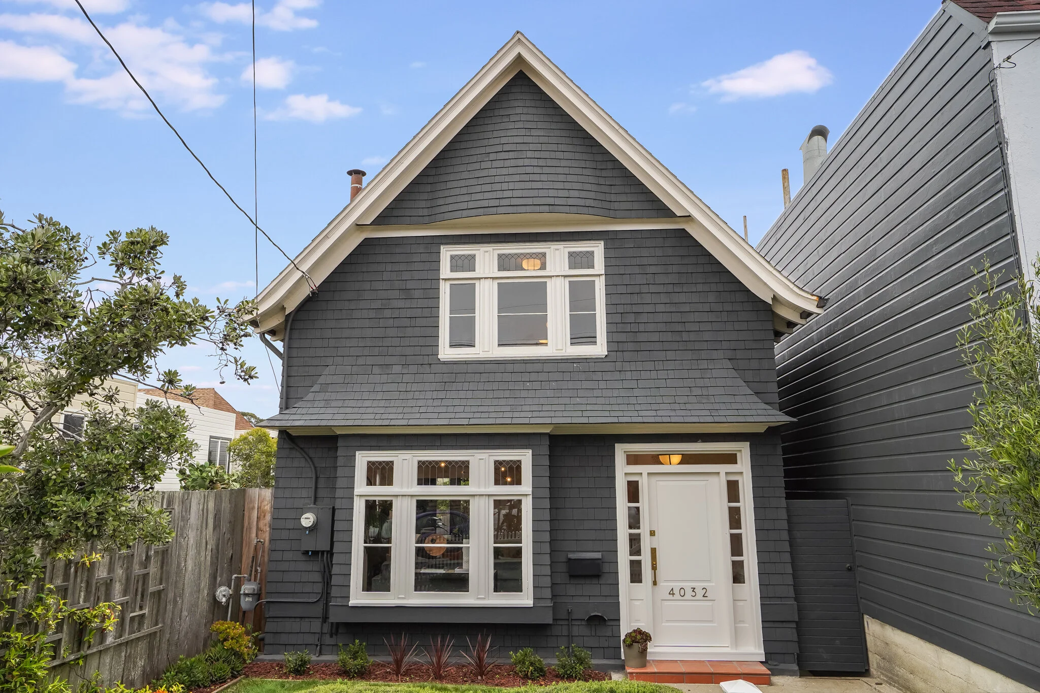 4032 Irving Street - Façade