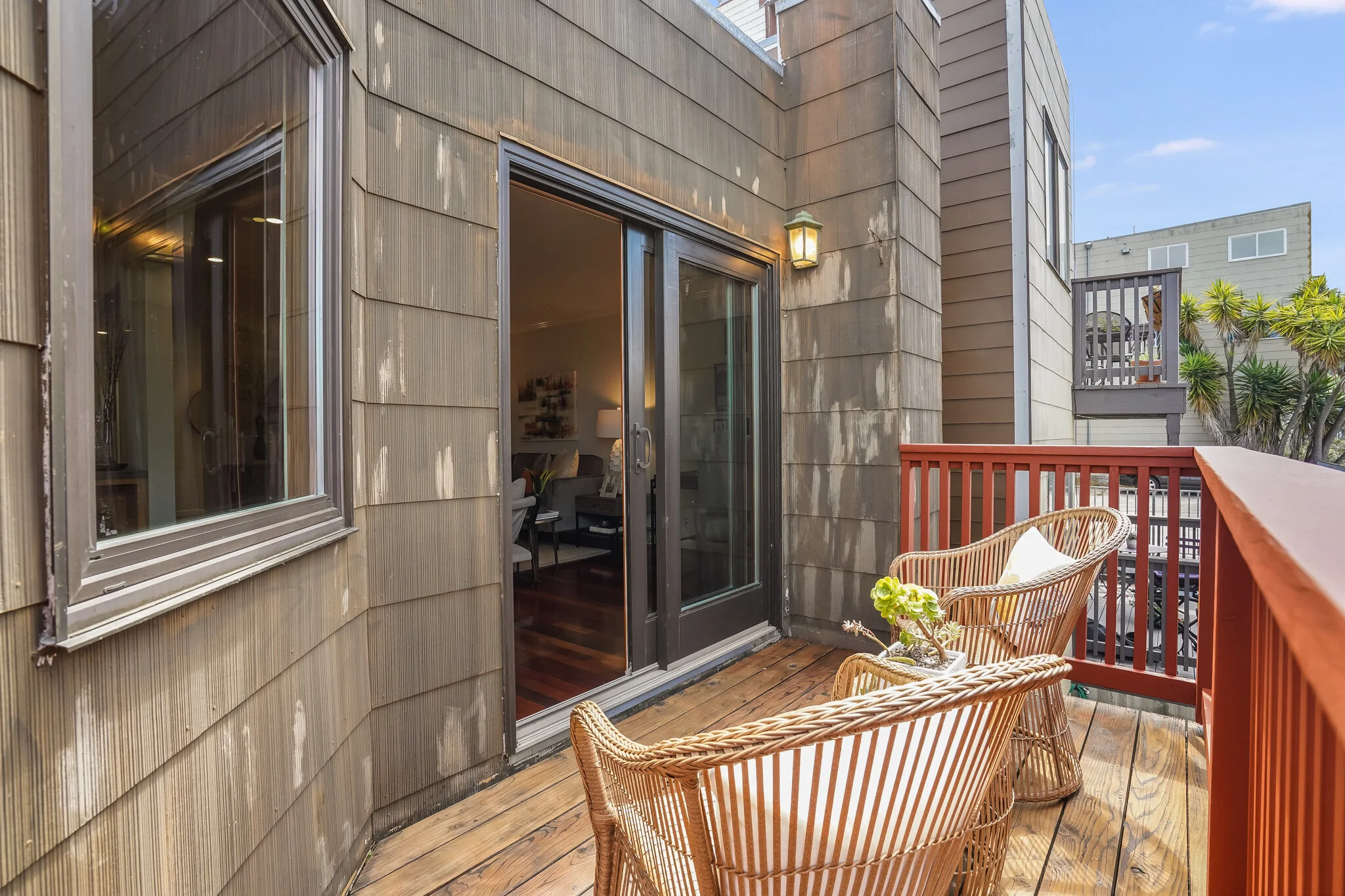 536 27th Street, Unit 3 - Living Room Deck