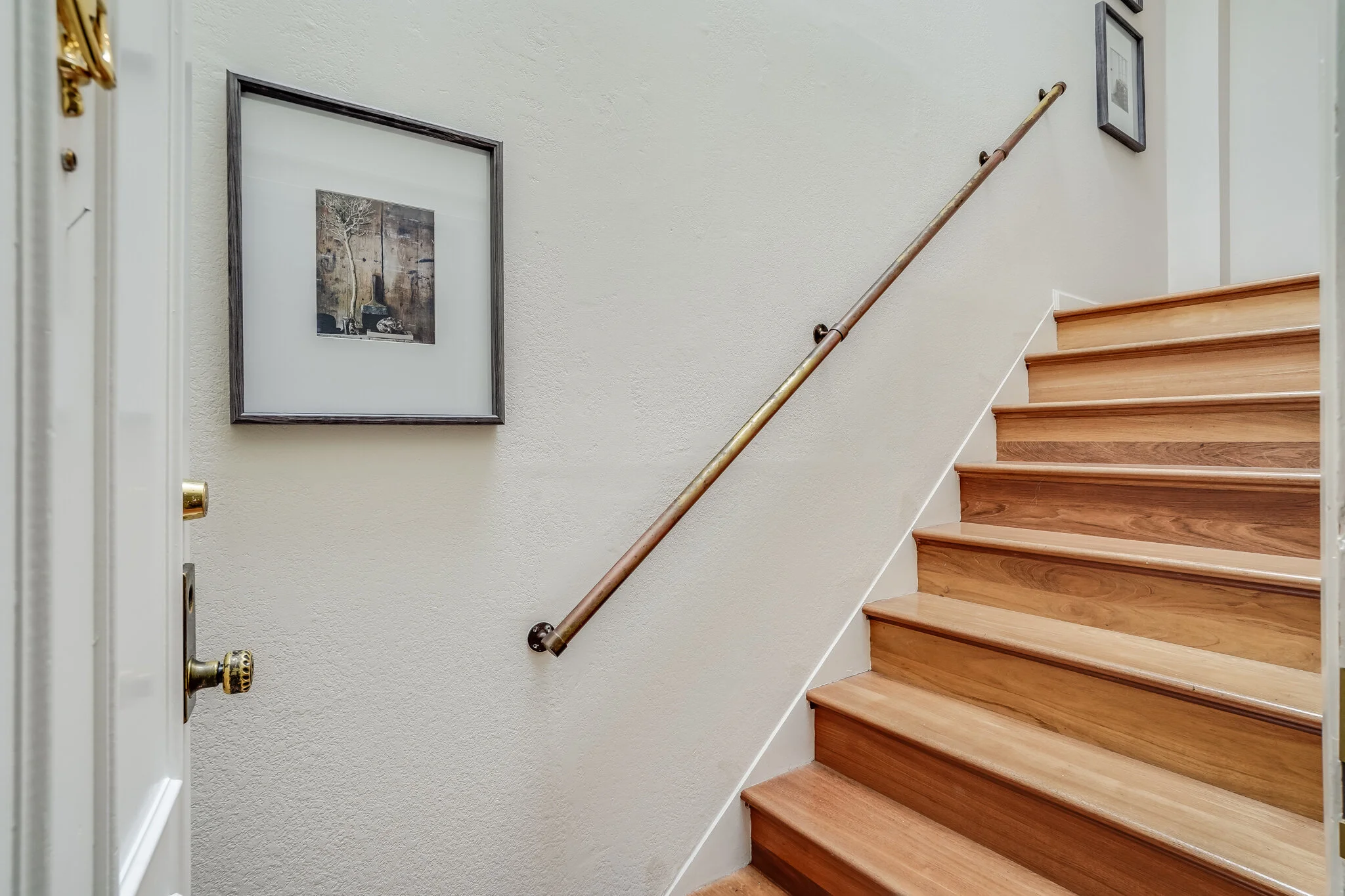 536 27th Street, Unit 3 - Entry