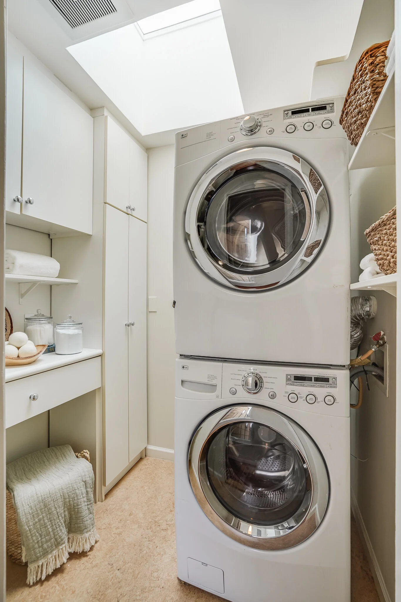 536 27th Street, Unit 3 - Laundry