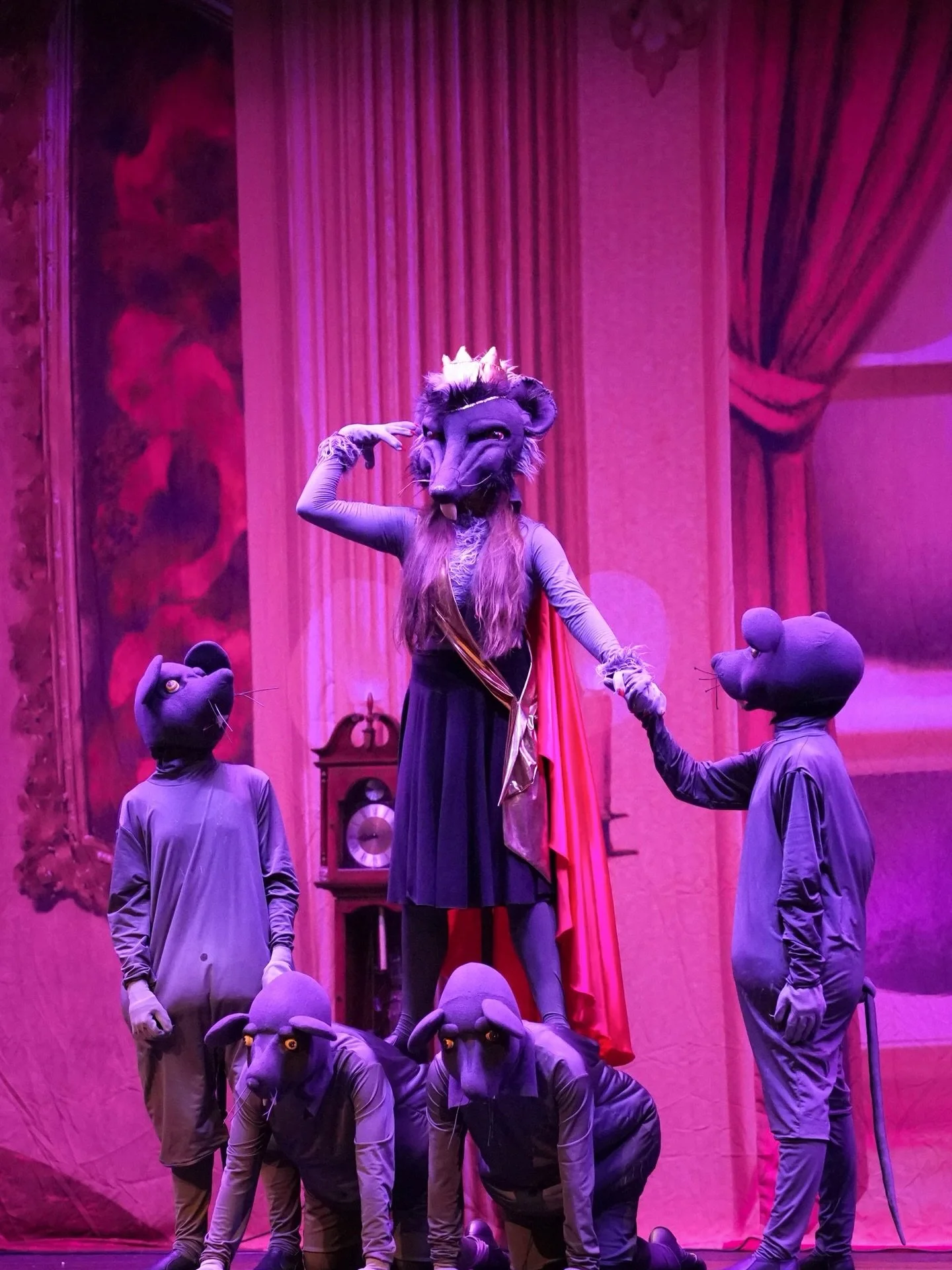 Wishing you and yours a beautiful holiday season &mdash; Nutcracker style! ❄️🎄🩰

#nutcracker #thewoodlandstx #ratqueen #nutcrackersoldier #nutcrackerballet