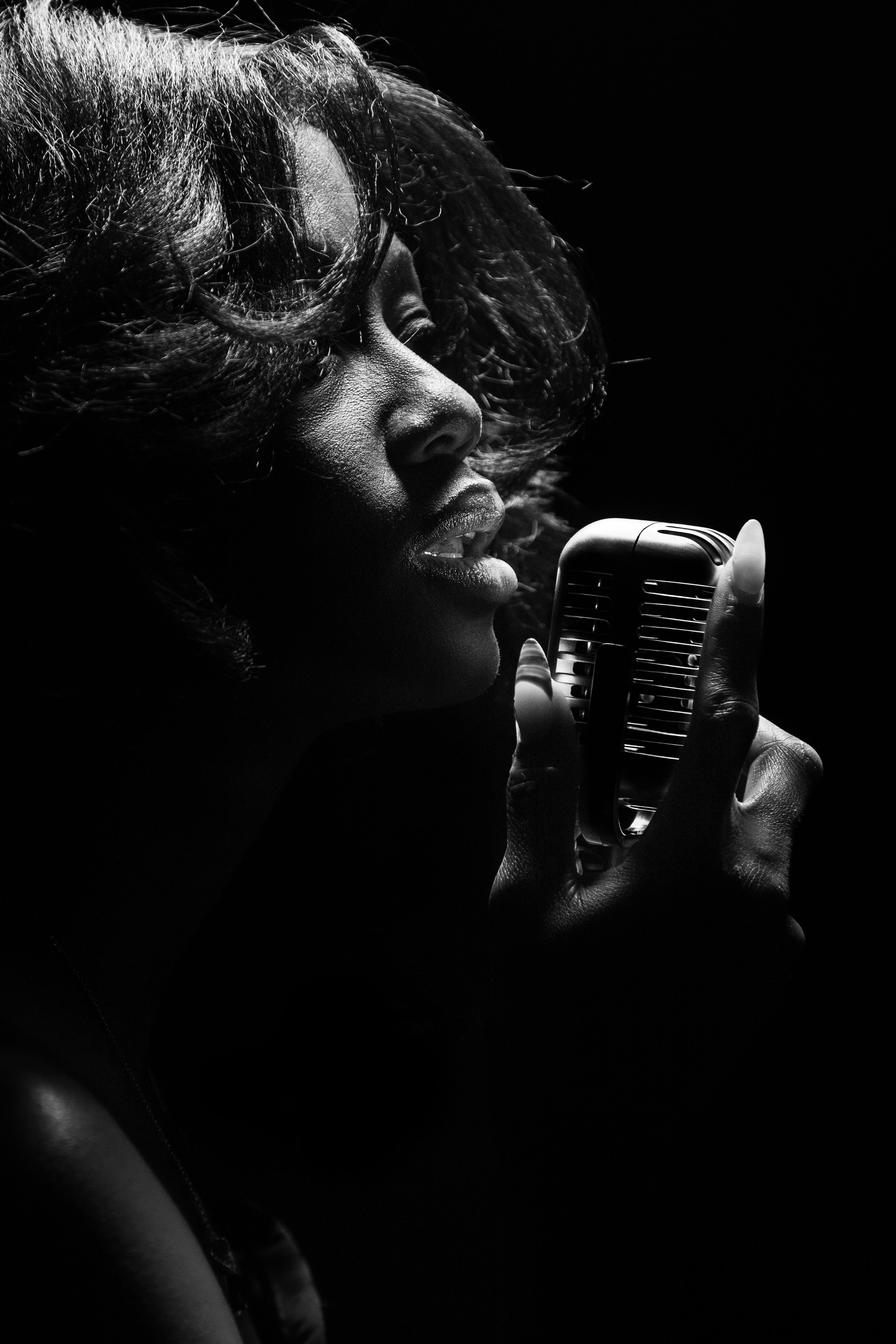 JaelieJazz B&W Mic-1.jpg