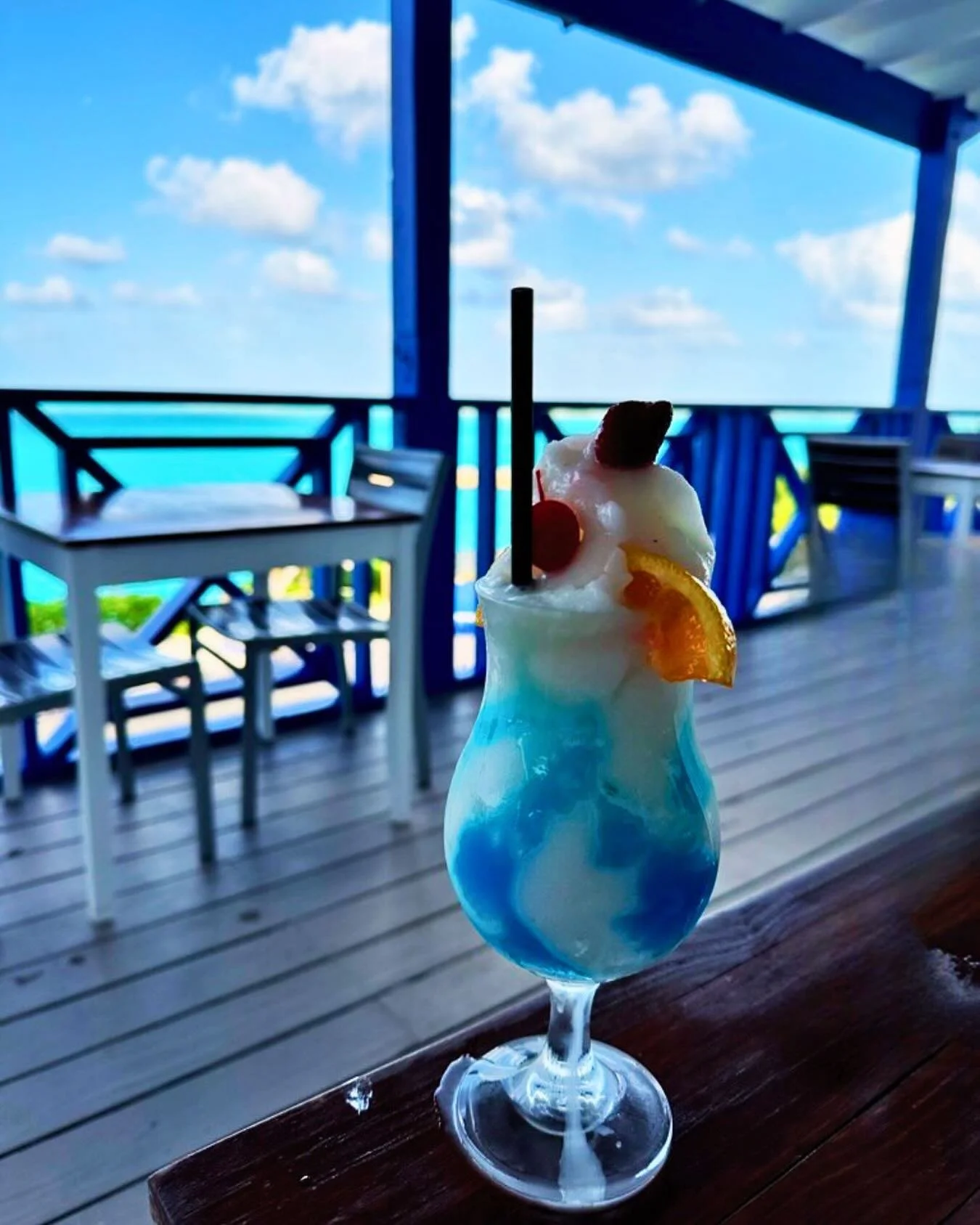 Warm breeze, cool drinks @blu_exuma