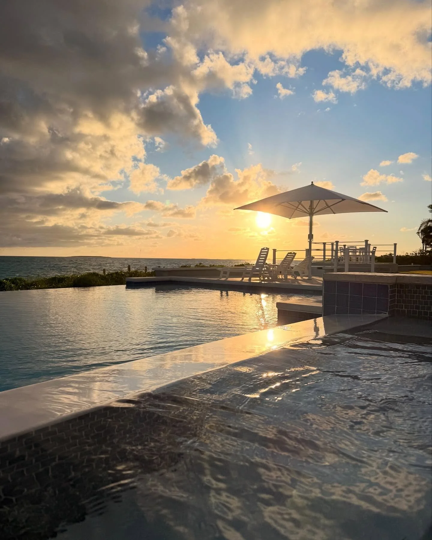 Sunrise soak in the hot tub? Don&rsquo;t mind if I do. #saltwatersunriseexuma #exumabahamas