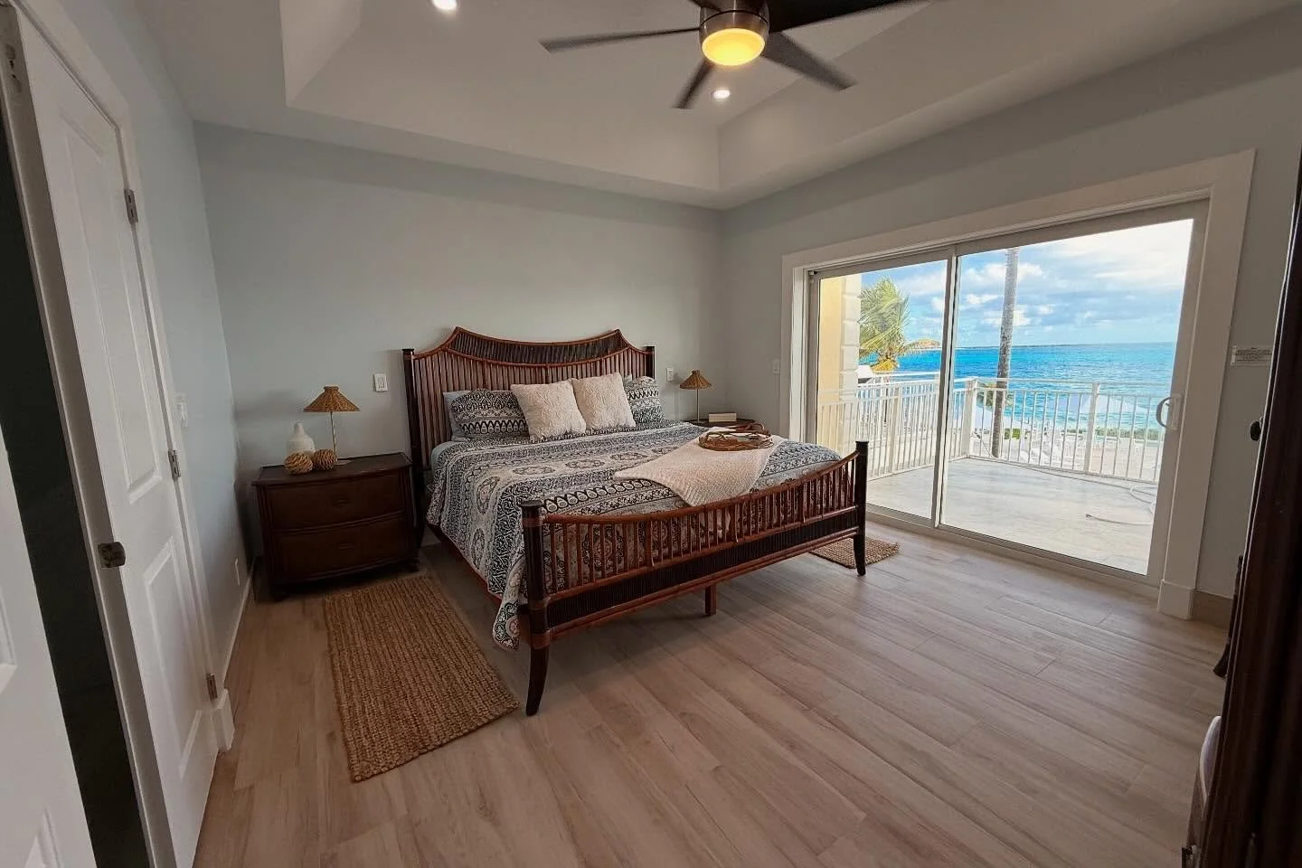 Which of our four beautiful bedrooms will you choose to spend your lazy Sundays in? #saltwatersunriseexuma #remodelcomplete