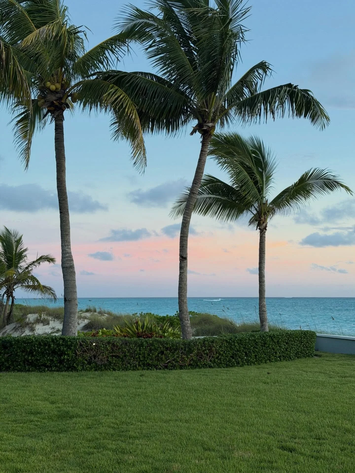 This is your sign to book a summer getaway to paradise!  Exuma is always a good idea 🇧🇸☀️🏝️