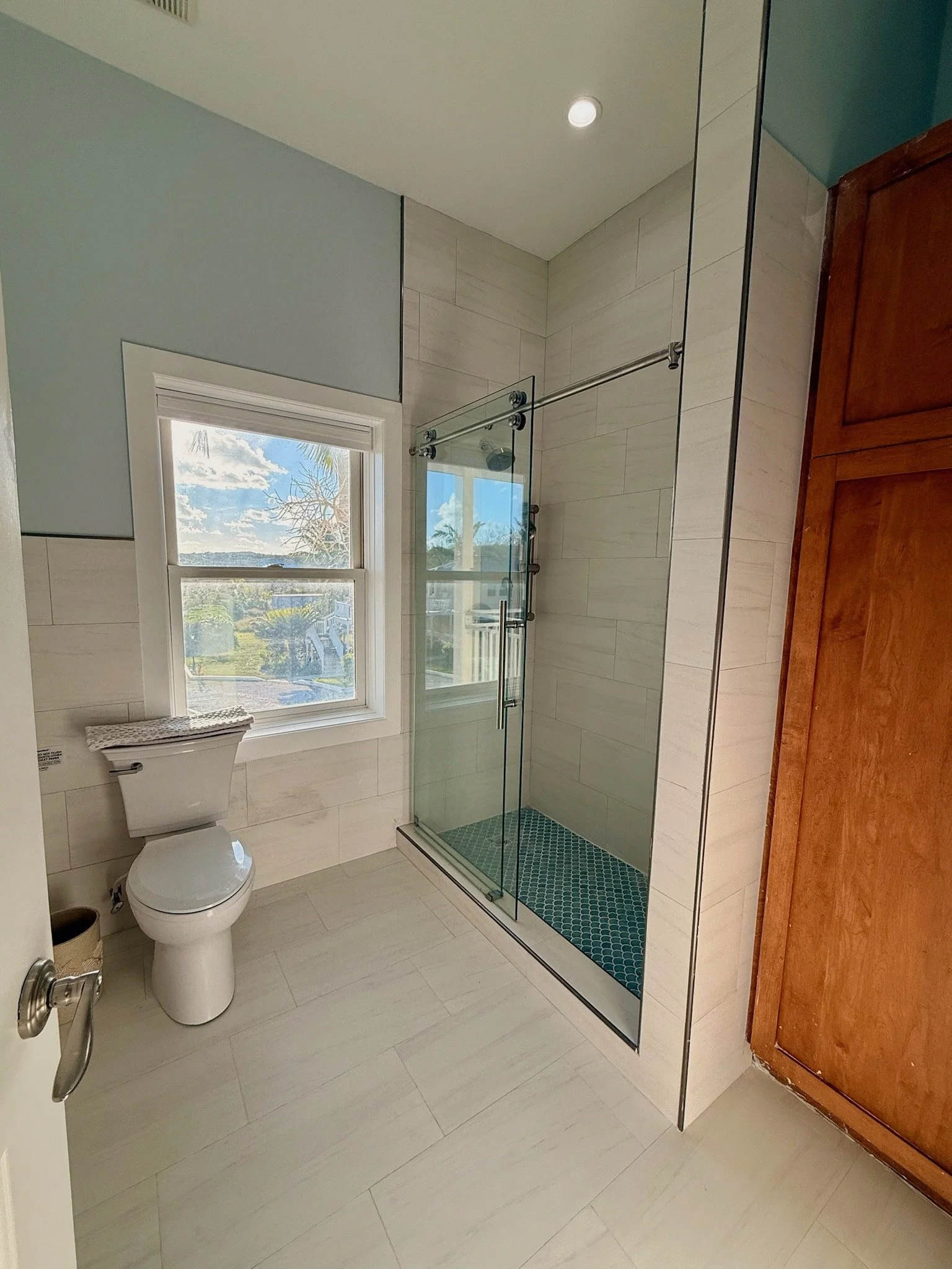 Upstairs Bath 2.jpeg