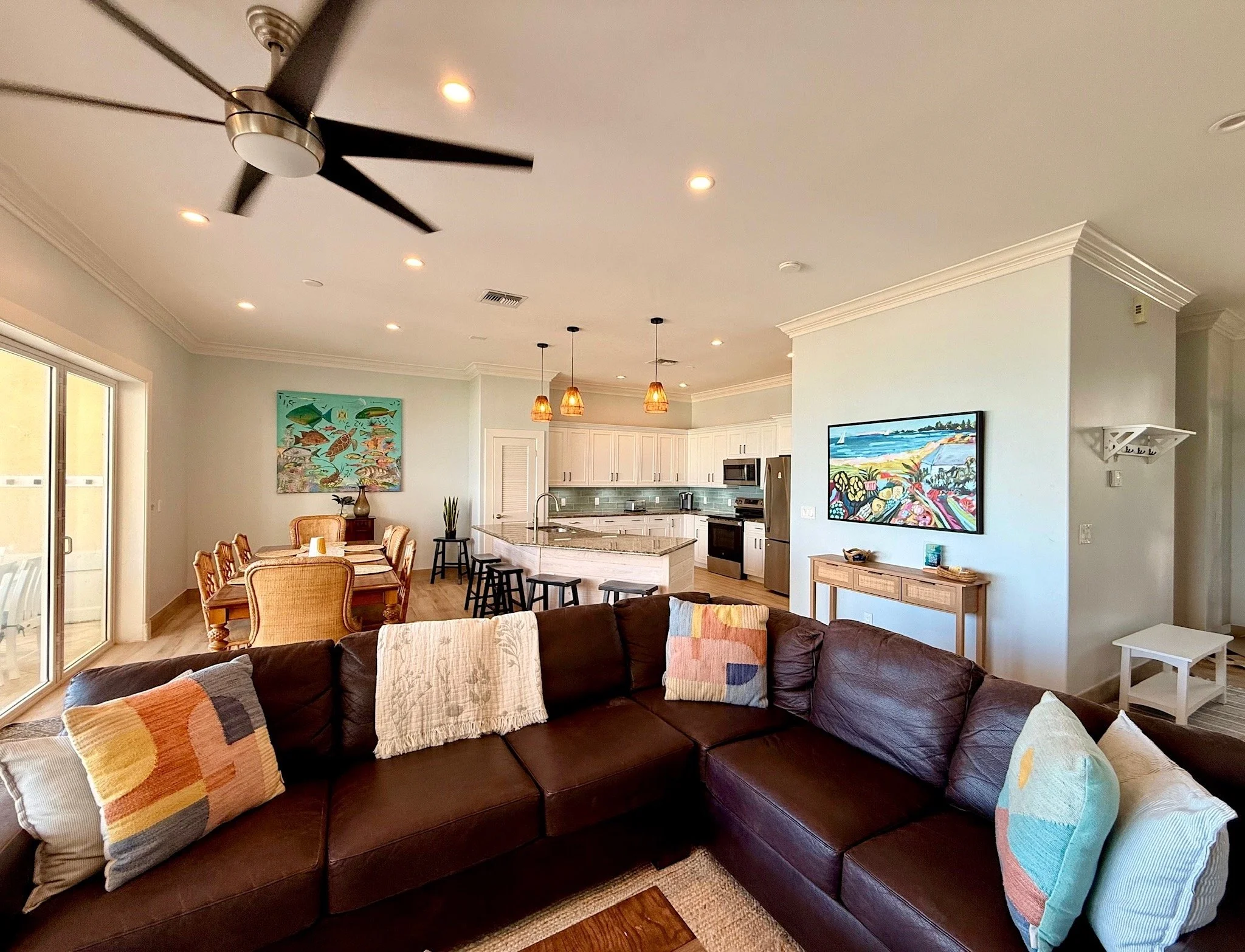 Living Room to kitchen.jpeg