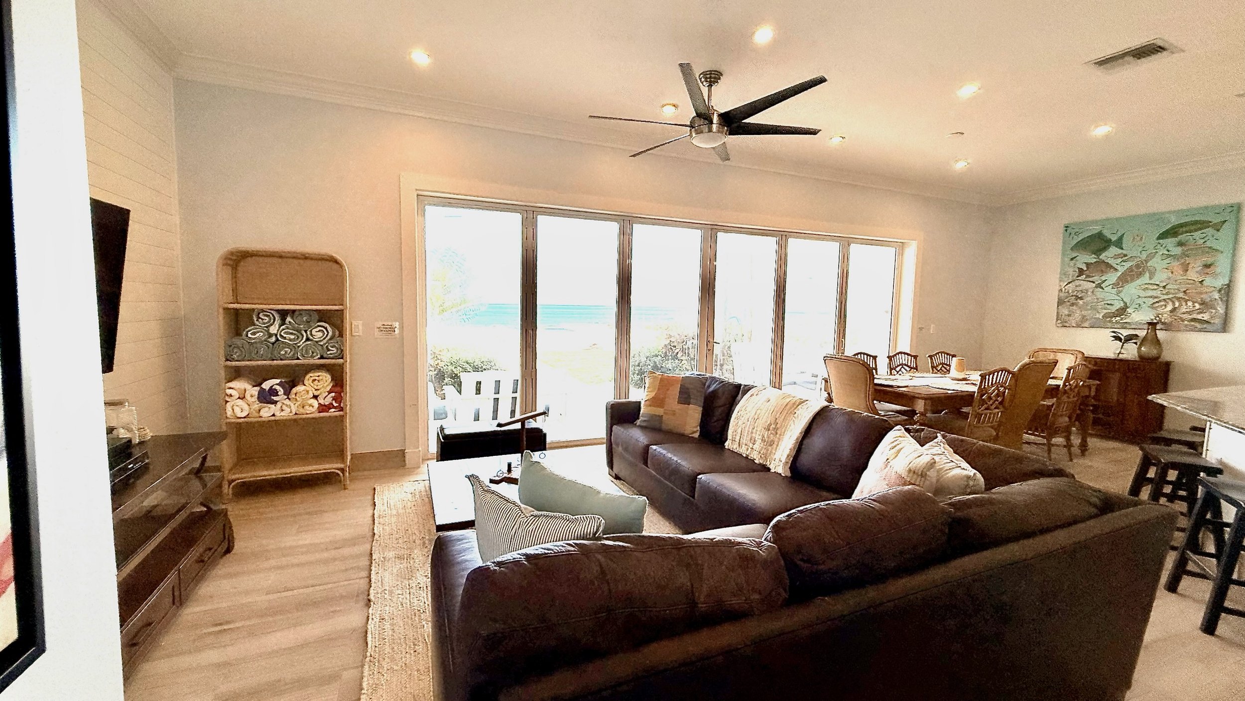 Living Room to doors.jpeg