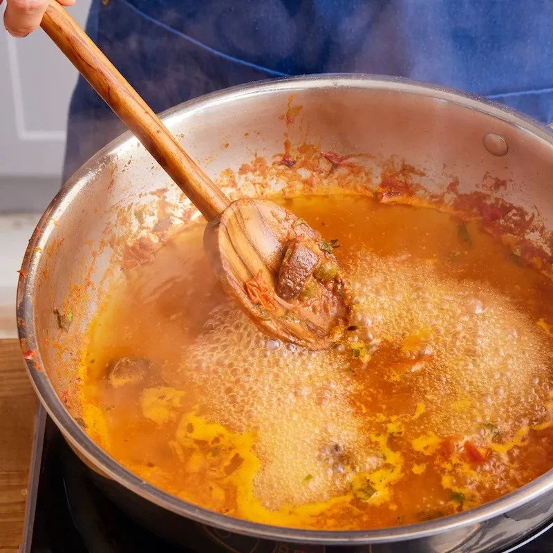 How to Clean the Bottoms of Pans (& Pots Too)
