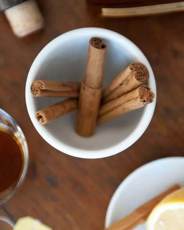 5 Fragrant Ways to Get Rid of Cooking Smells & Odors
