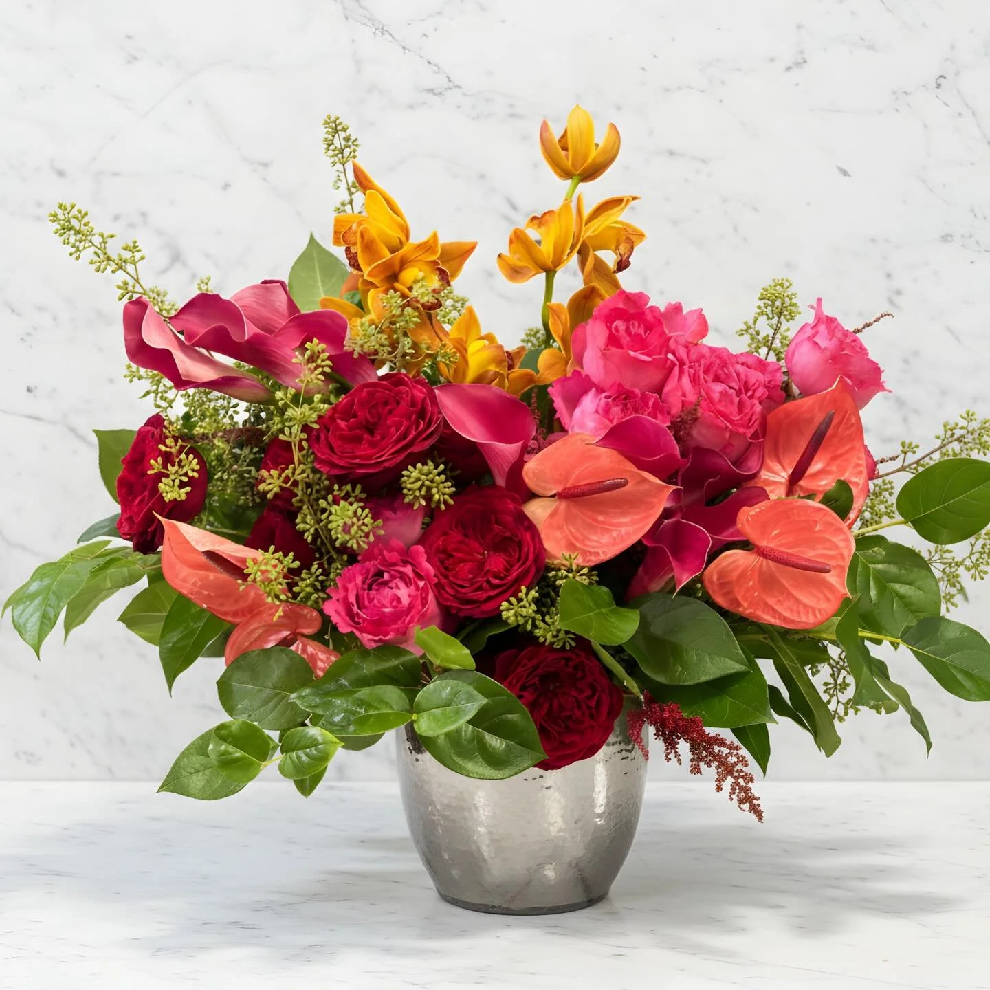 A POP of color to brighten your Wednesday 💛🩷&hearts;️

From callas to cymbidium, to garden roses and anthurium, we&rsquo;ve got all the favs in this one! 

.

#florist #chicagoflorist #chicagofloraldesigner #eventflorals #eventflorist