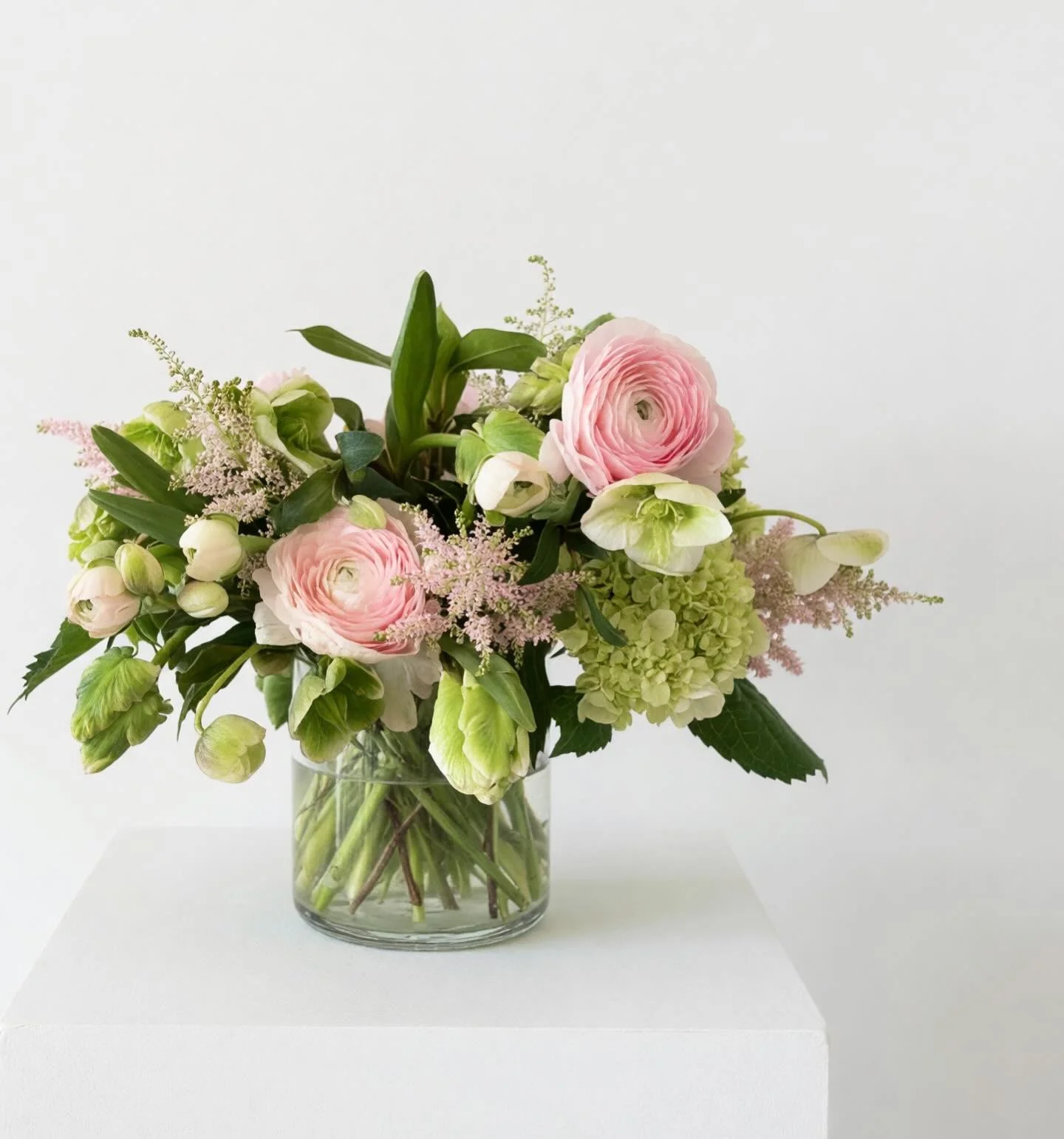 same ingredients, two different designs 

.

.

#ChicagoFlorist #ChicagoFlowers #ChicagoFloralDesign #ChicagoSmallBusiness #ChicagoCreative