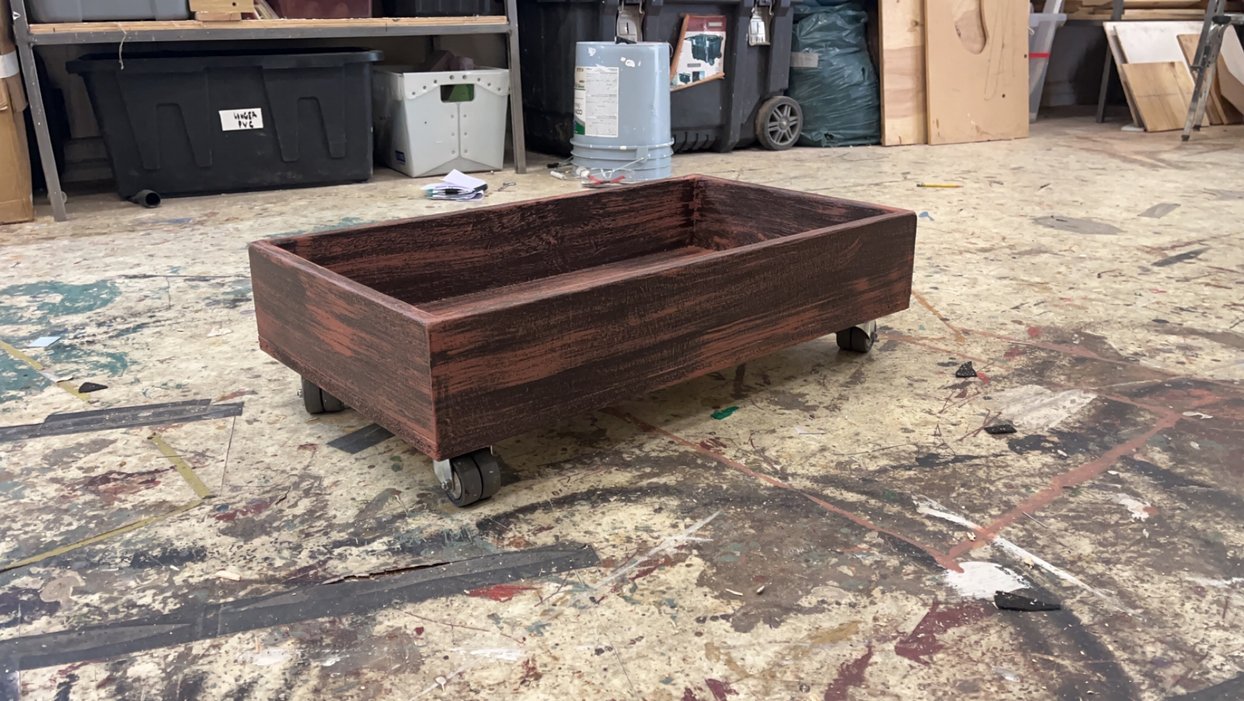 Kneeling Actor Cart.jpg