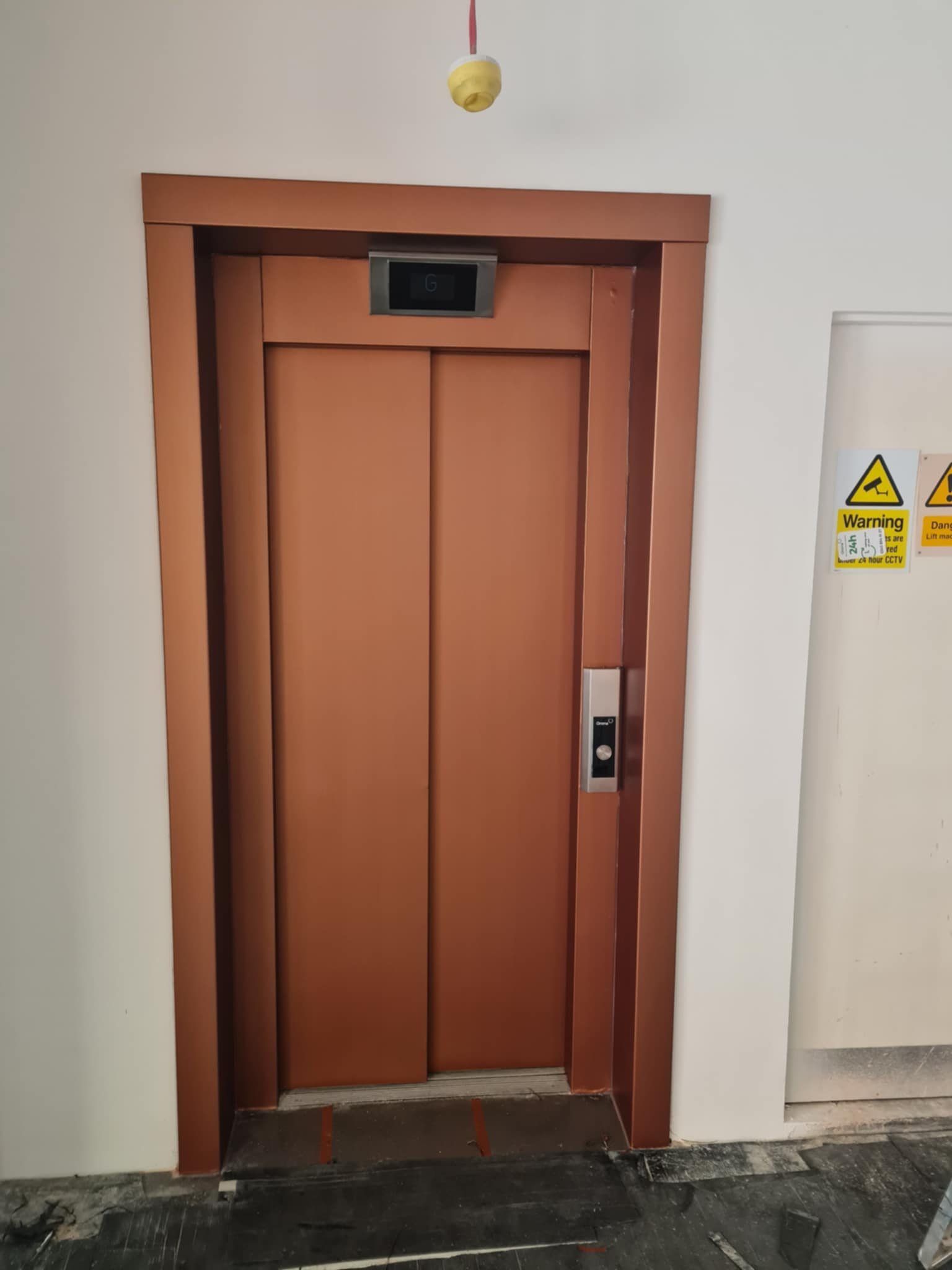 Commercial Painting &amp; Vinyl Wrapping for Workplaces: Modern Solutions for Professional Spaces