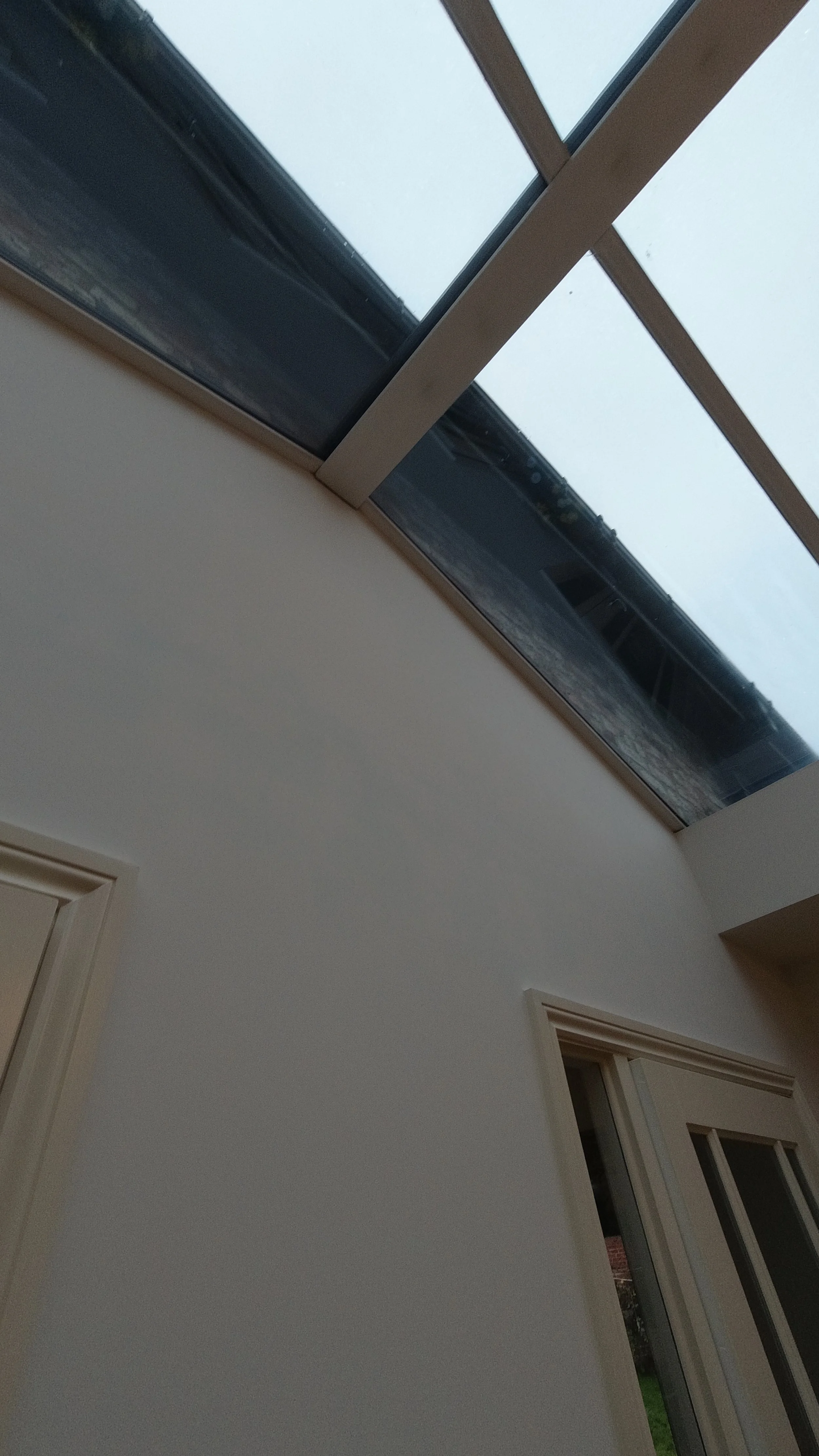 Interior Paint vs Exterior Paint: What’s the Difference?