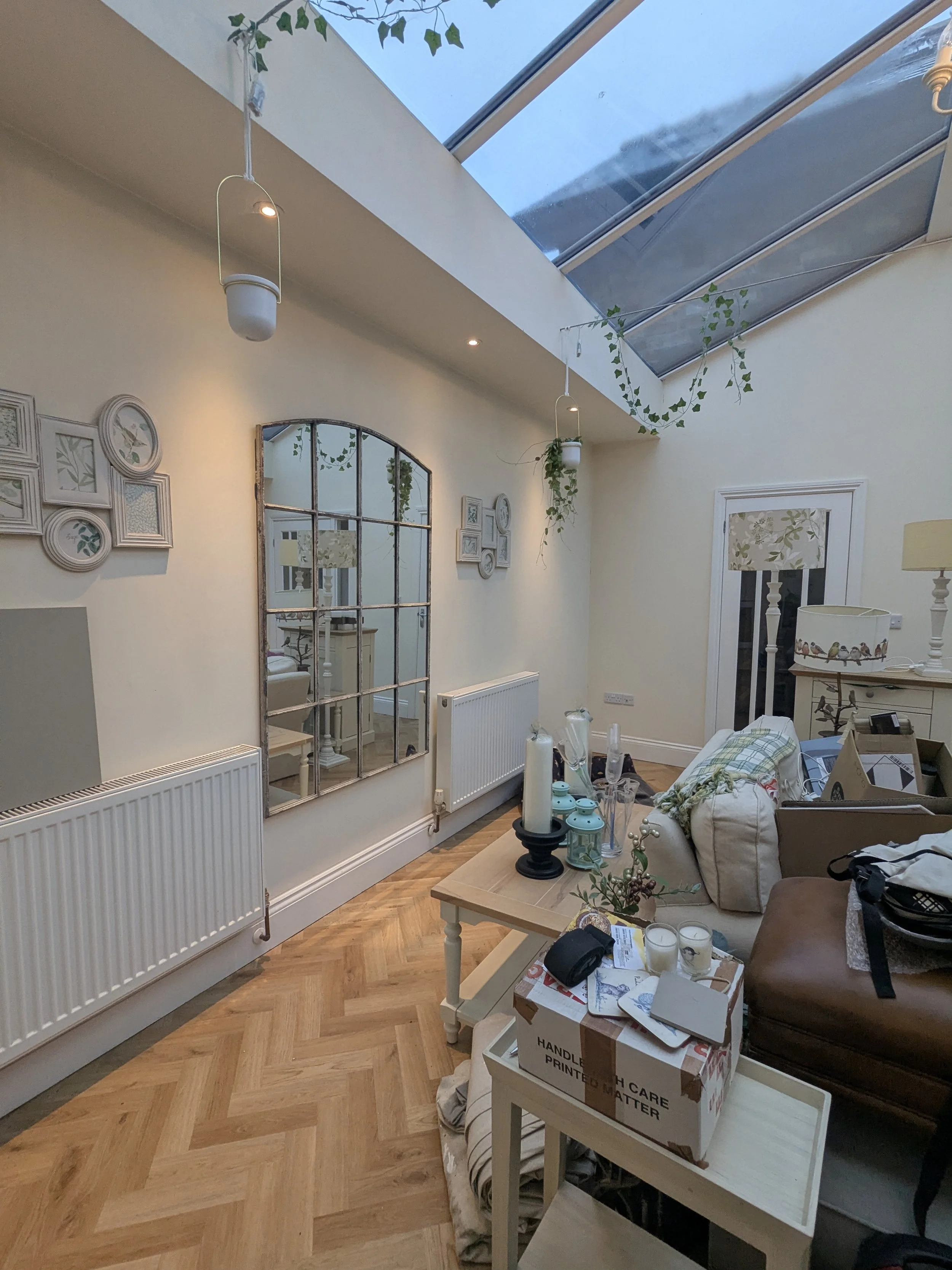 painting and decorating lounge room