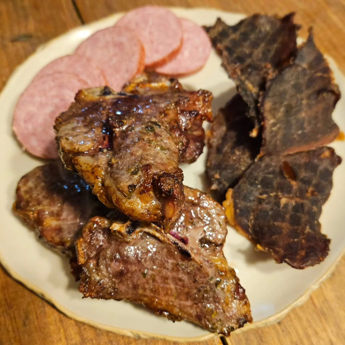 A yummy variety plate for my second meal today! I made a batch of my ketovore cookies but accidentally burned them 😑 so no dessert tonight, but I went back for a second plate so I think that counts 😂 
.
Lamb chops from @sevensonsfarms seasoned with