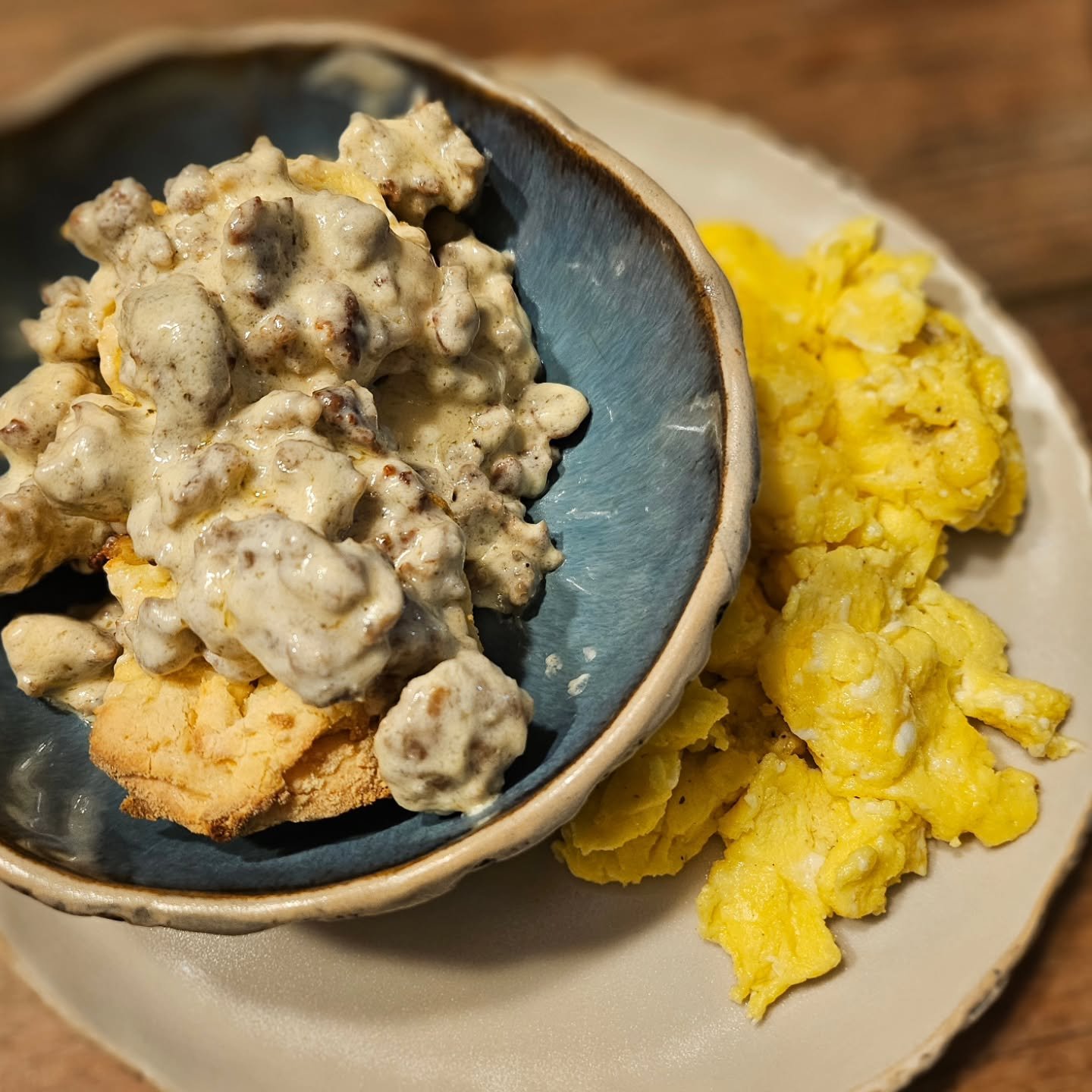 Another indulgent carnivore meal to celebrate my neighbor's birthday!

Completely carnivore biscuits and gravy with scrambled eggs, thanks to @itscourtneyluna fantastic recipe. For dessert, ketovore brownies and ice cream made with @equipfoods protei