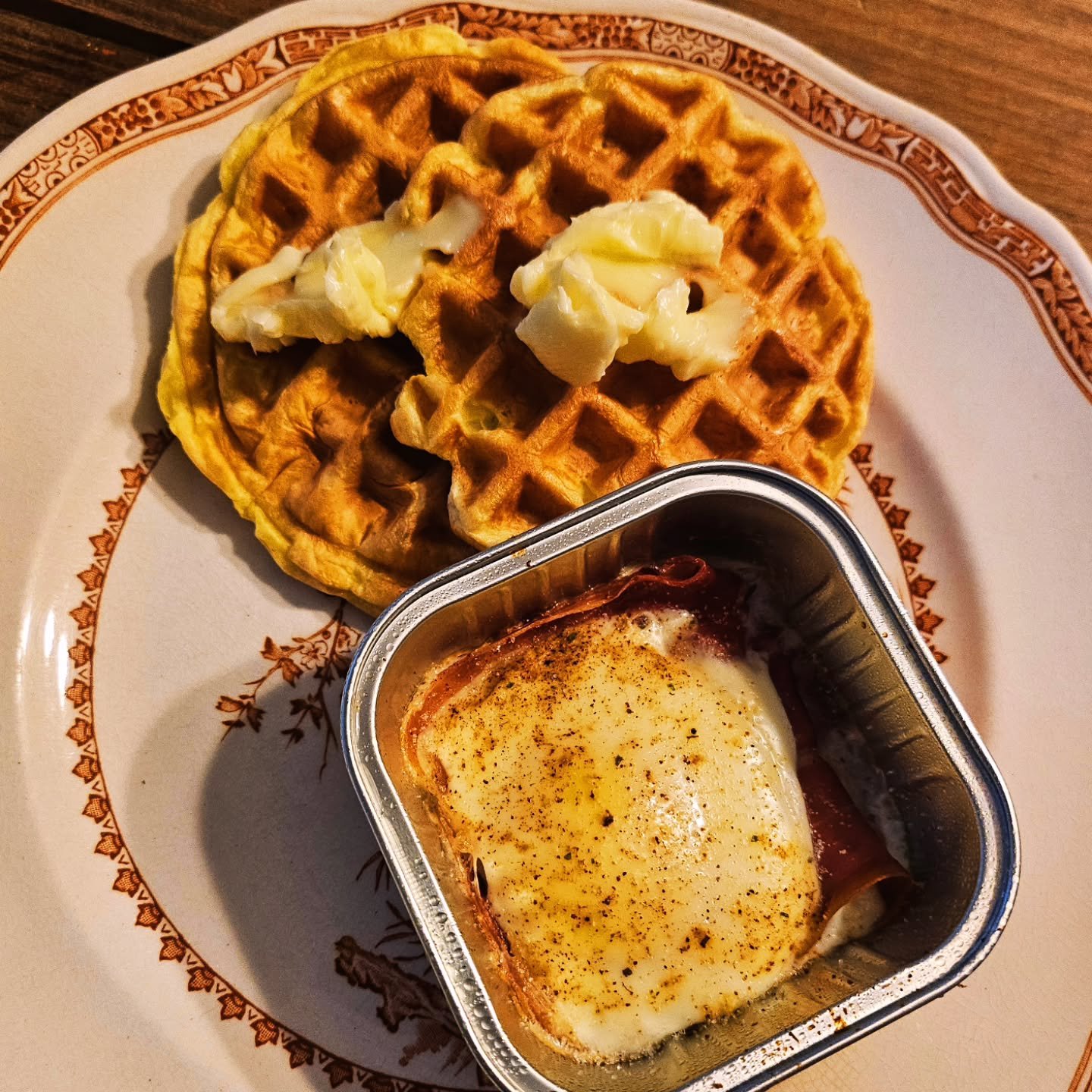 The BEST carnivore waffles I've ever made! Texture and flavor both absolutely perfect. I used 3 eggs, &frac14;C sour cream, and one packet vanilla @ketochow protein powder. Mixed it all up and cooked them in my mini waffle maker.

I also made a dozen
