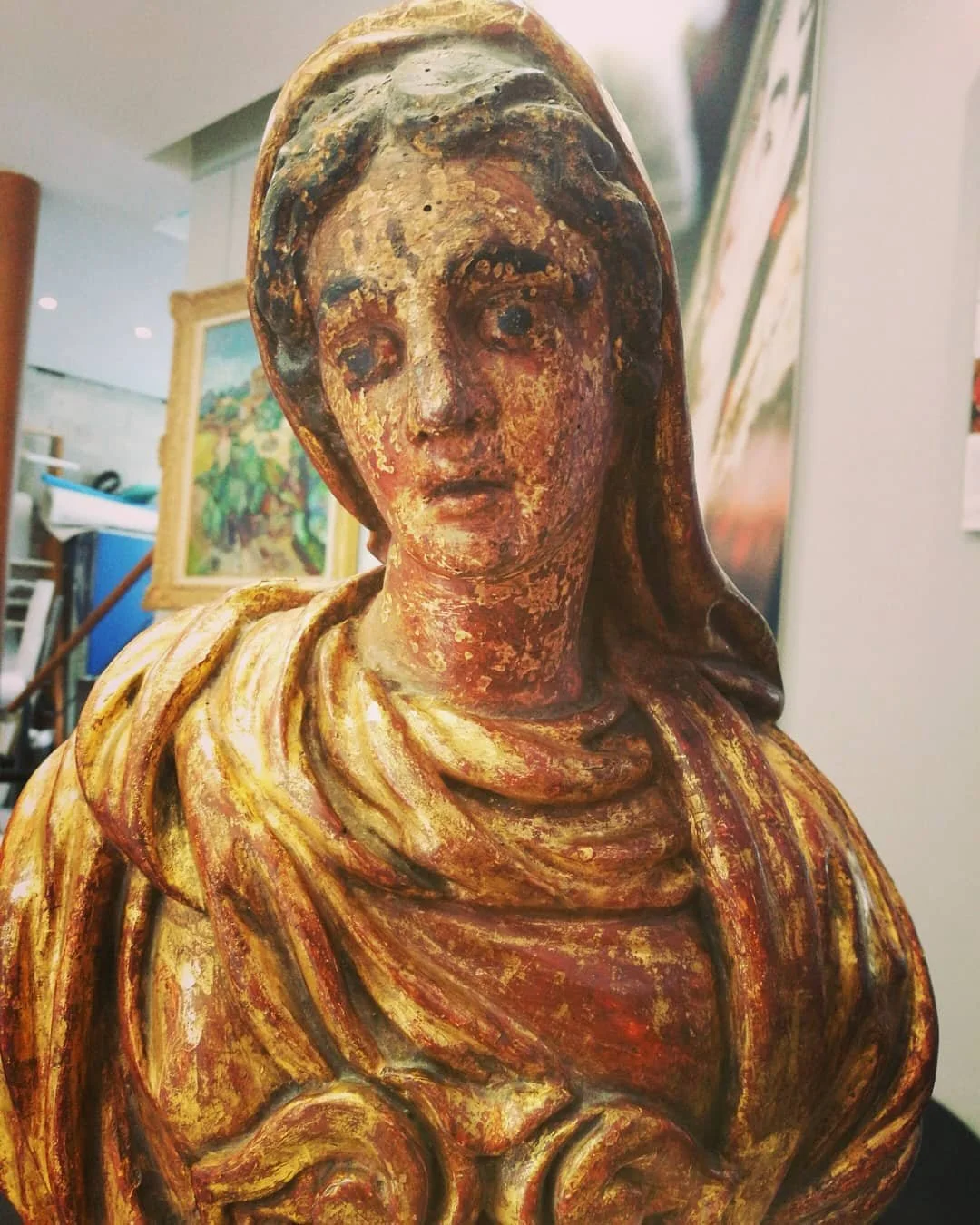 Un buste en bois
#atelierdutempspasse #art #bois #statue #restaurations