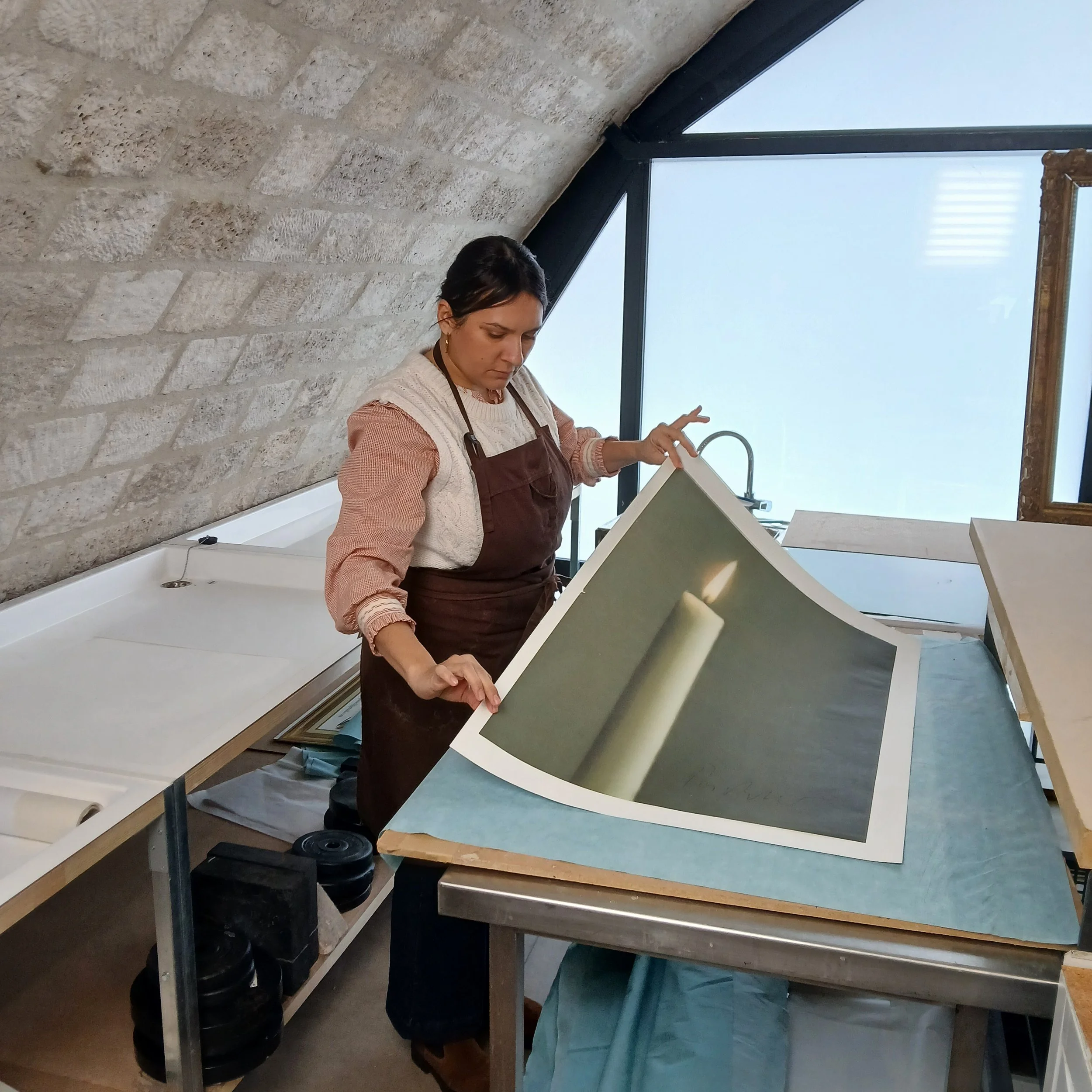 Restauration d’oeuvres graphiques : l’Atelier du Temps Passé élargit son savoir-faire