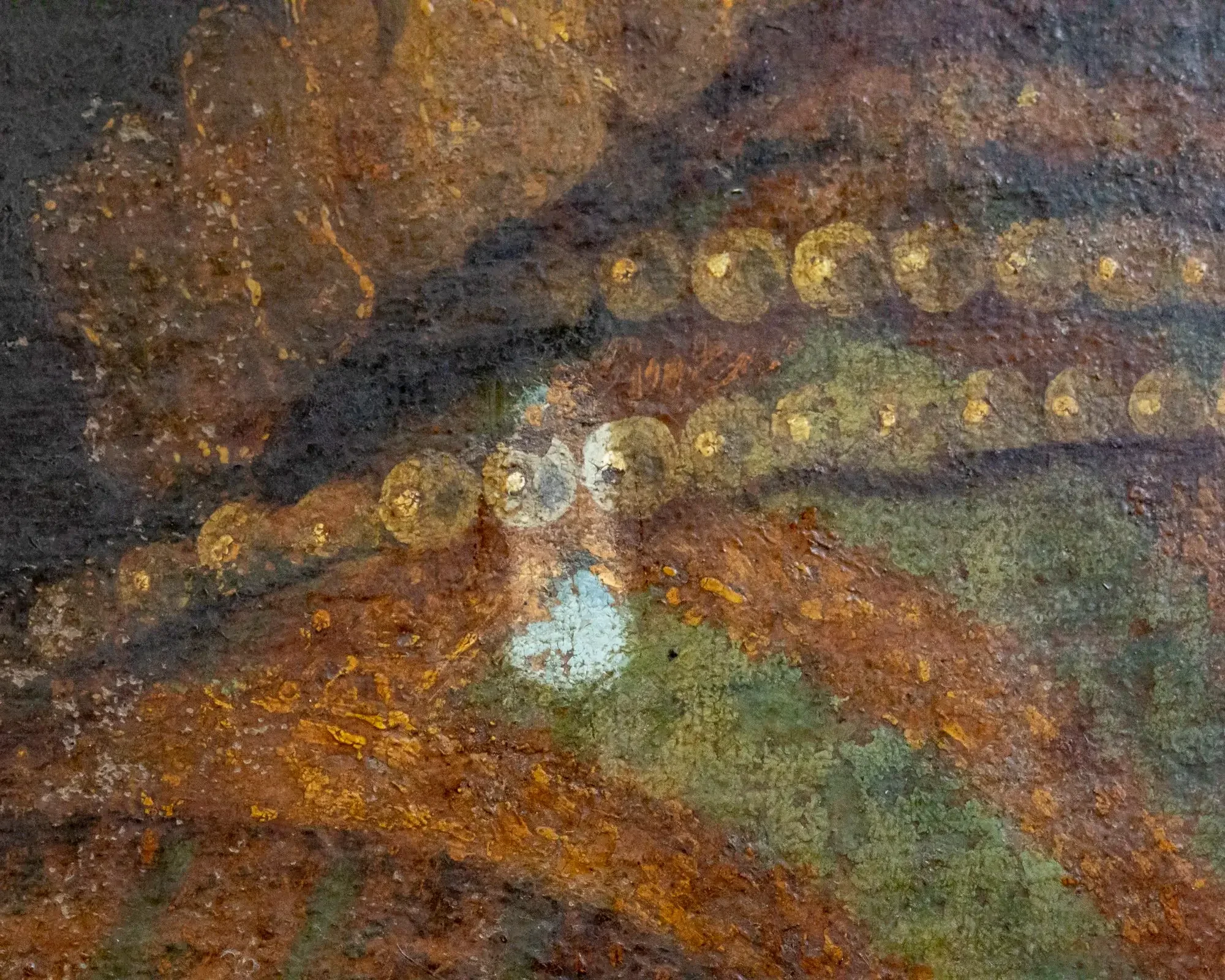 Peinture abstracte avec des couleurs orangées, vertes et noires, et des motifs circulaires