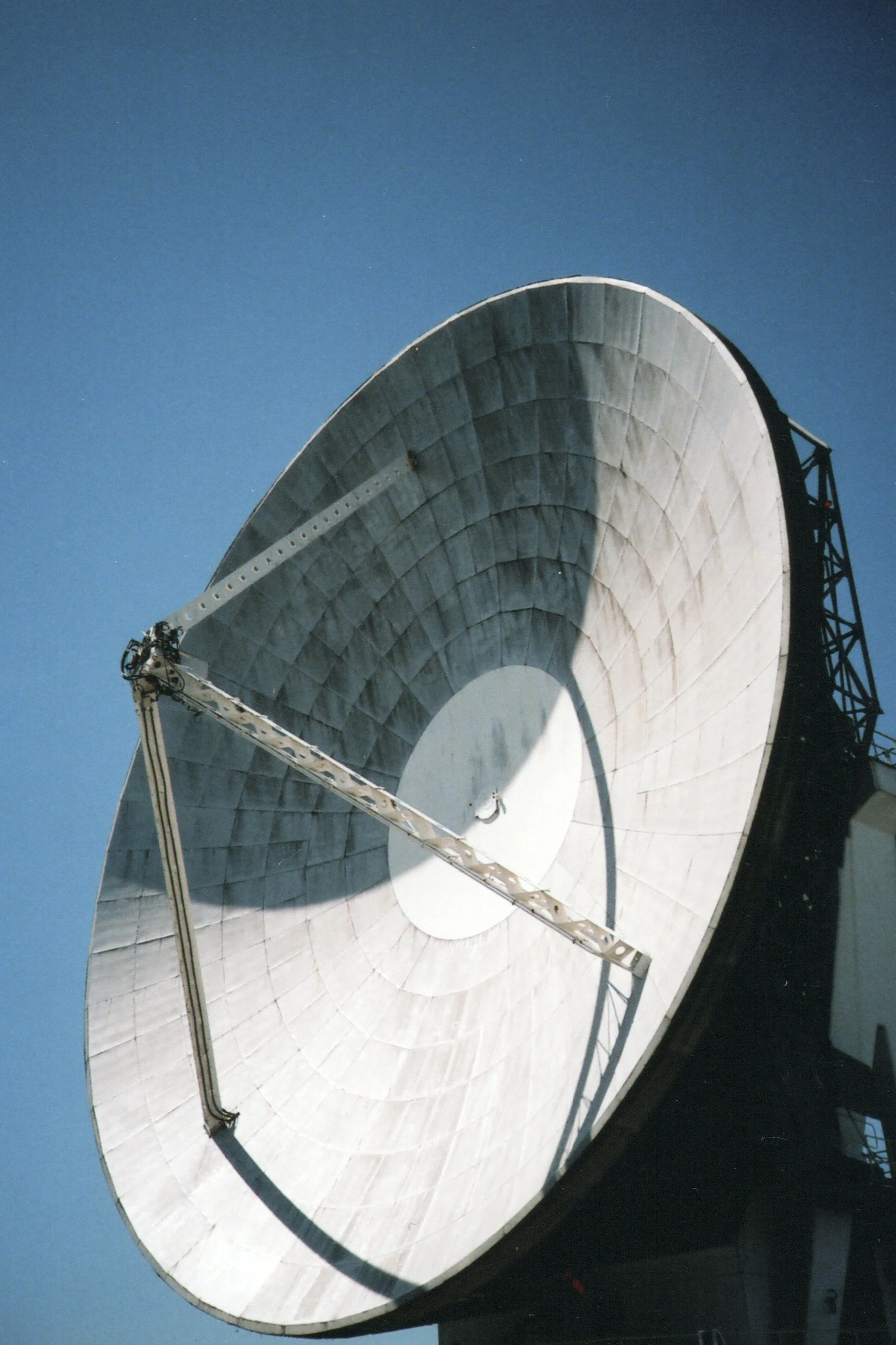 Remote Guests, Broadcast Quality: How to achieve low-latency setups for video podcasts and content