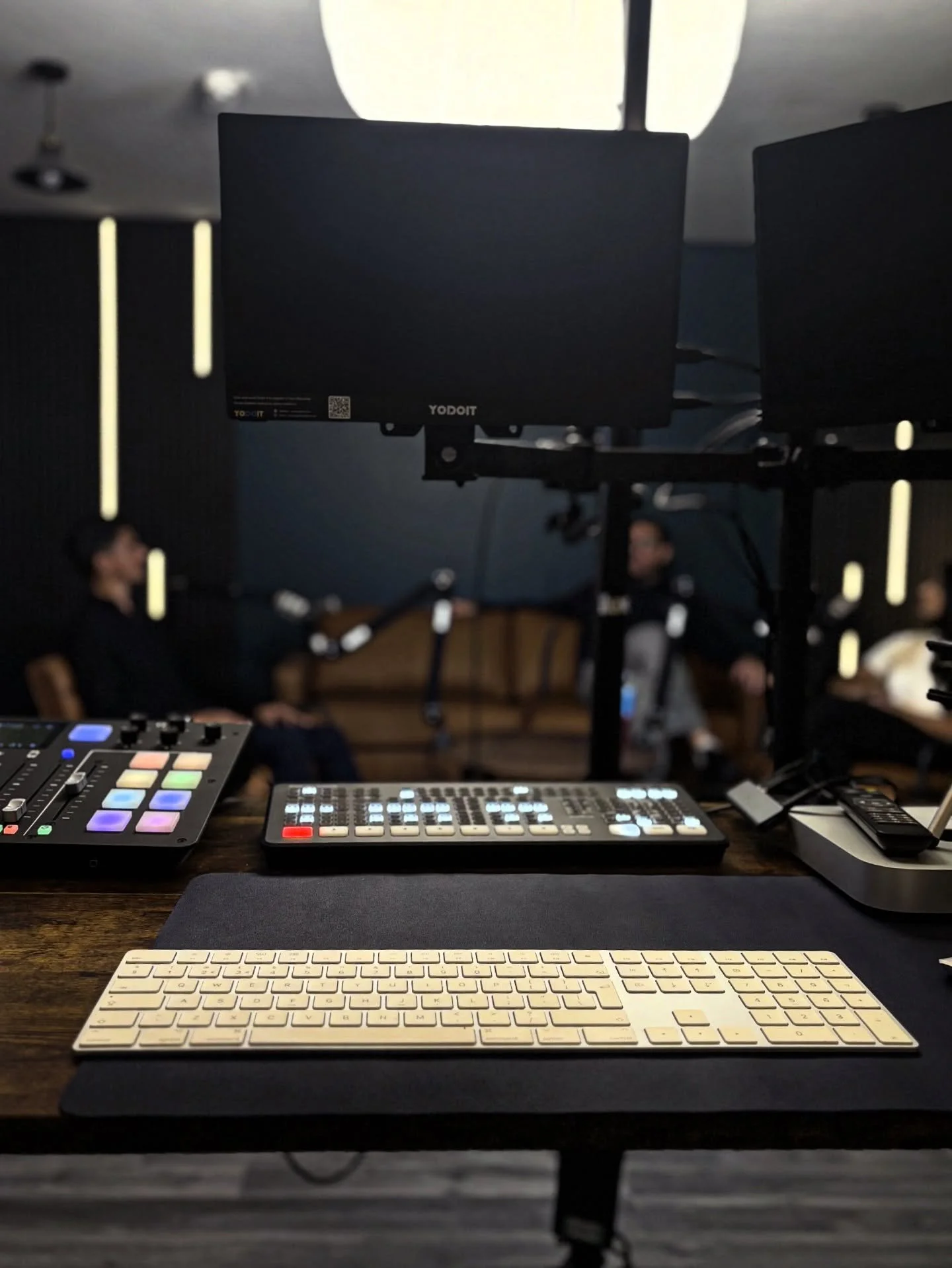 Podcasting made simple. We provide the tech, so you don’t have to 🤝
Mixers, mics, lights, cameras and everything in between; our brand new studio includes all the latest technology to deliver quality podcasts within the hire fee. 
All you ne