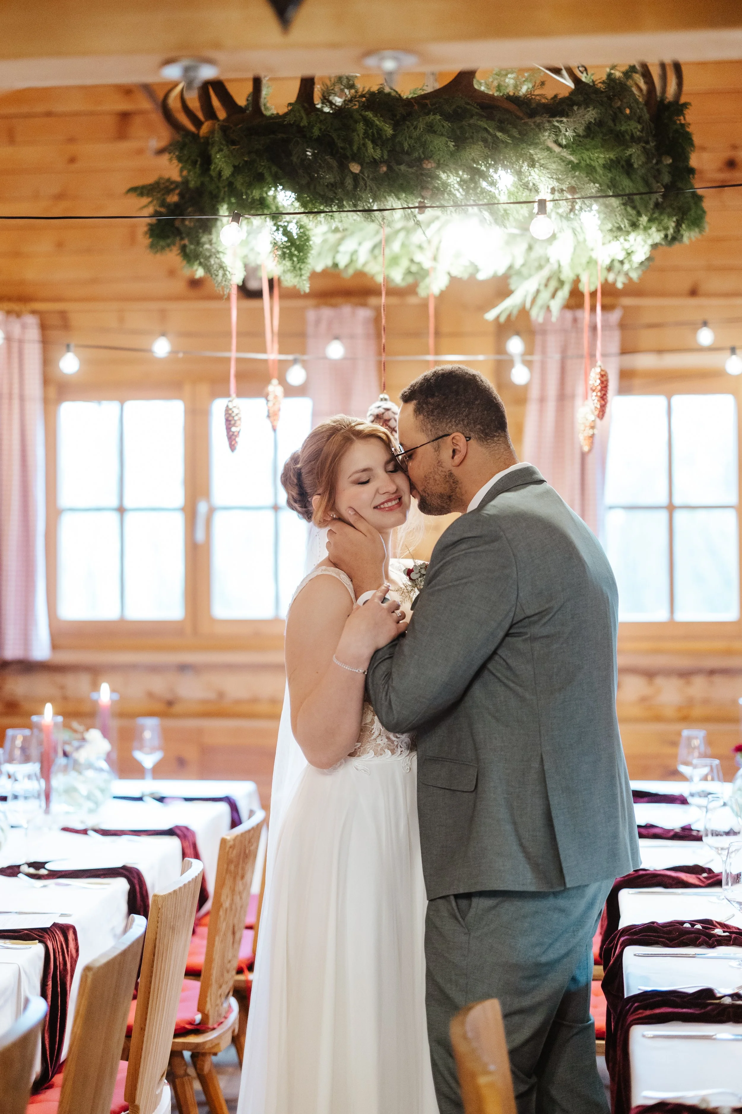 Versteckte Kosten bei der Hochzeit: Was viele Paare unterschätzen