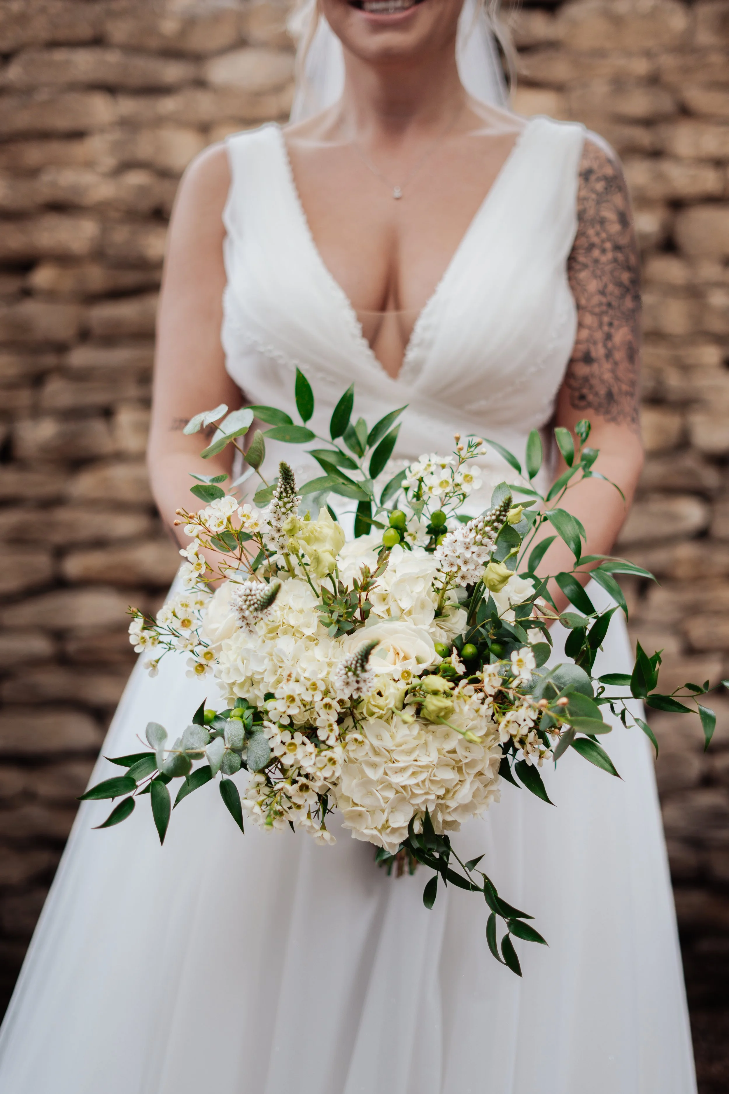 Florist in quedgley, floral gifts gloucester, florist in cheltenham, floral bouquets cheltenham, wedding florist Gloucester, funeral flowers gloucester