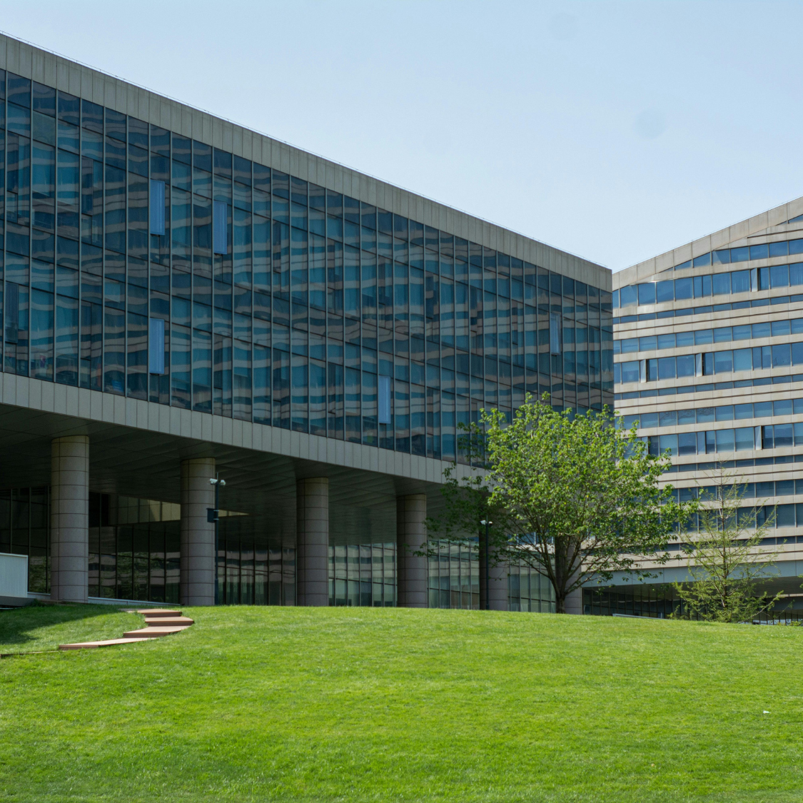 Commercial property lawn care in Dallas, Texas