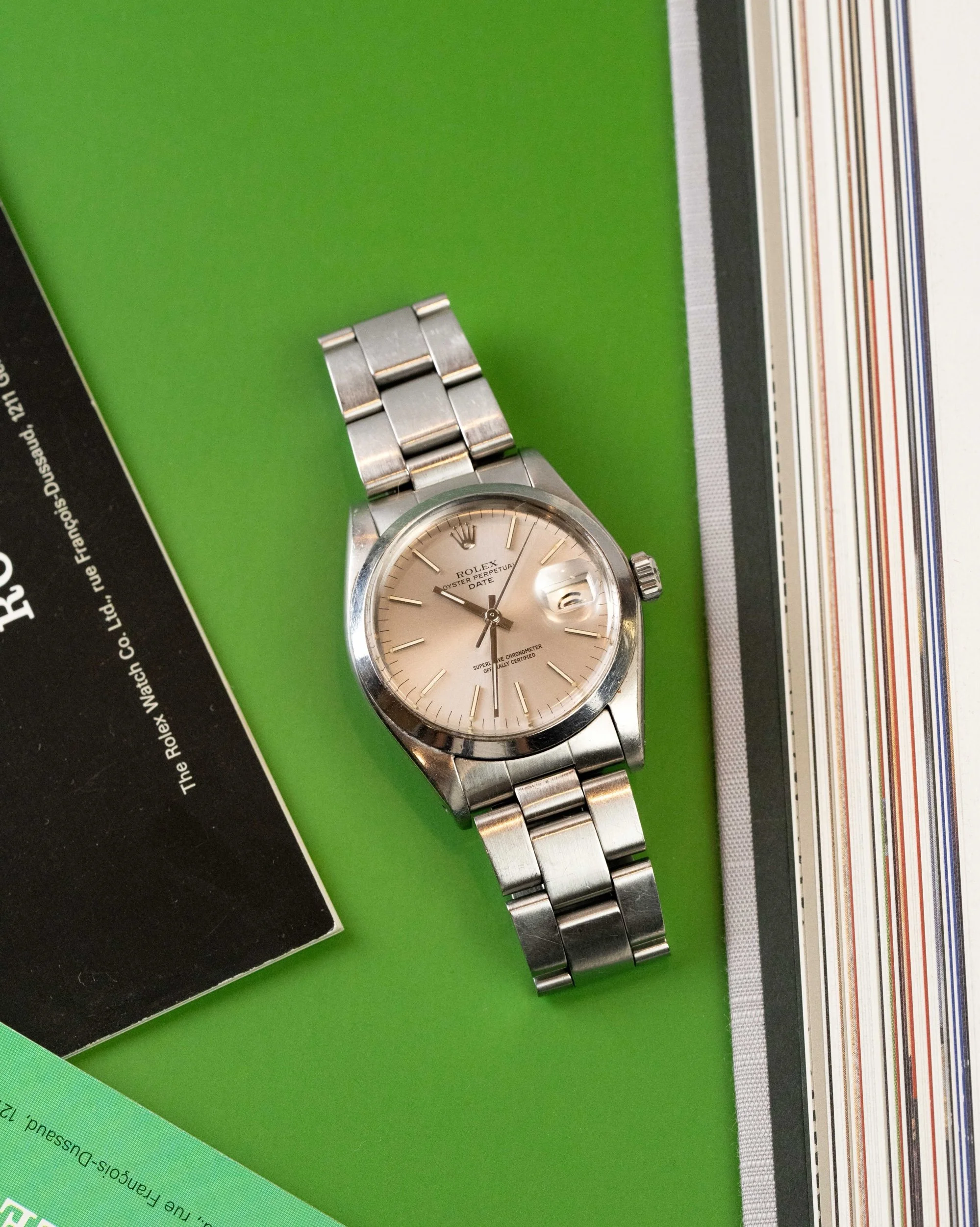 1979 Rolex Oyster Perpetual Date Ref 1500. Vintage stainless steel 34mm watch featuring a clean silver dial and oyster bracelet