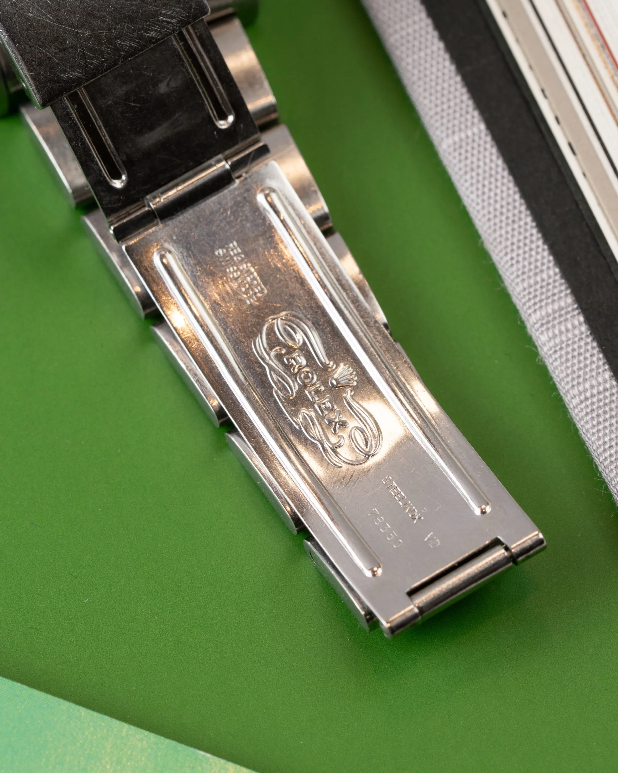 1979 Rolex Oyster Perpetual Date Ref 1500. Vintage stainless steel 34mm watch featuring a clean silver dial and oyster bracelet