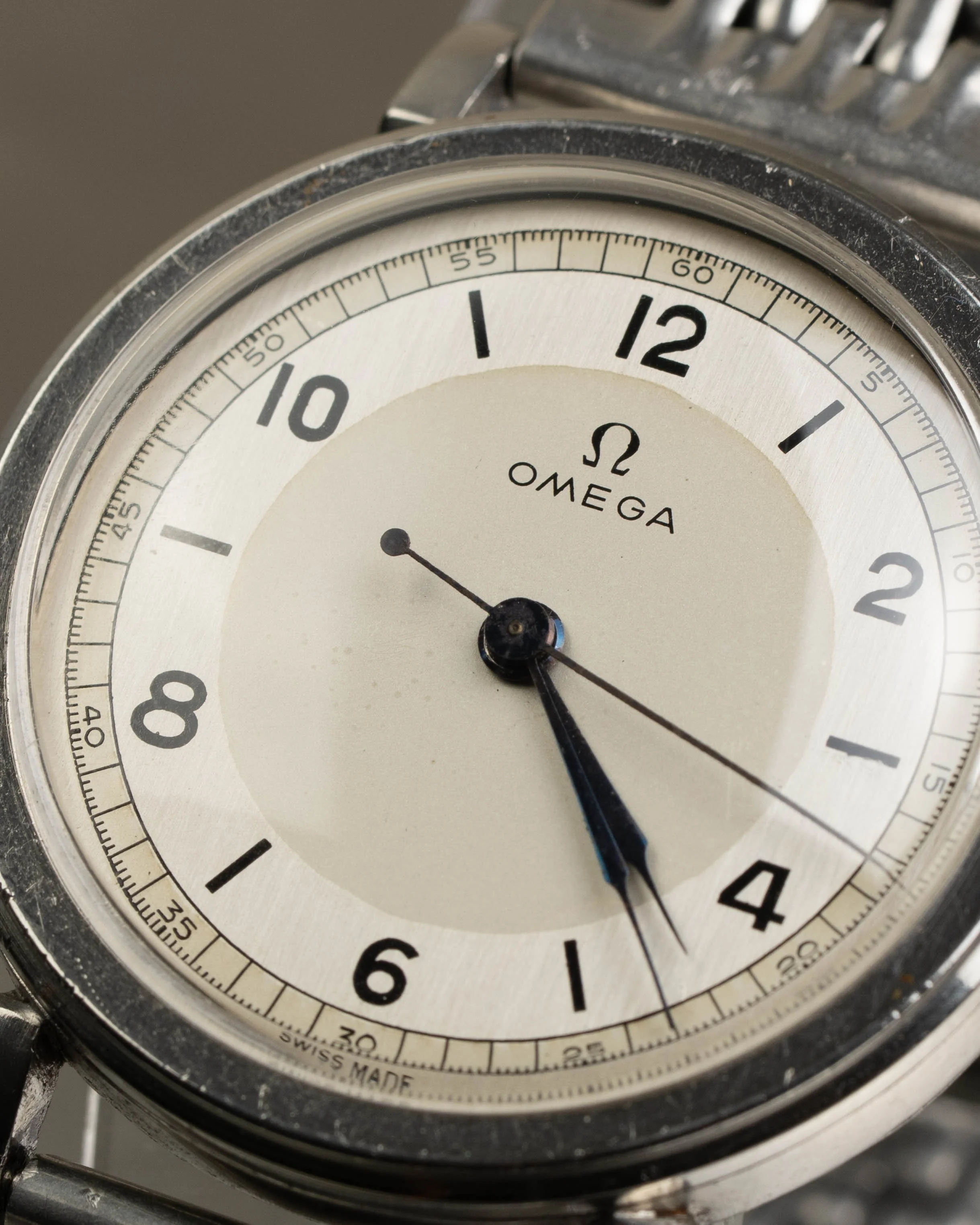 Extremely rare 1930s Omega CK2015 Medicus Fagiolino. A scarce jumbo 35mm vintage doctor's watch in impeccable condition