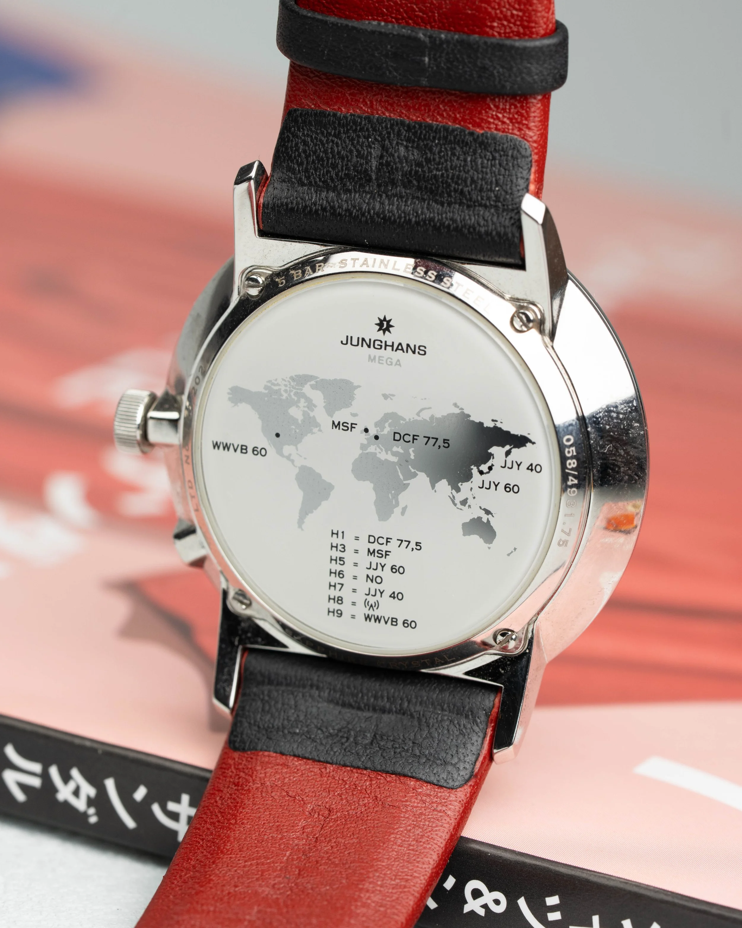 Radio-controlled Junghans Form Mega Ref 058/4931.75. Features J101.65 atomic movement and perpetual calendar