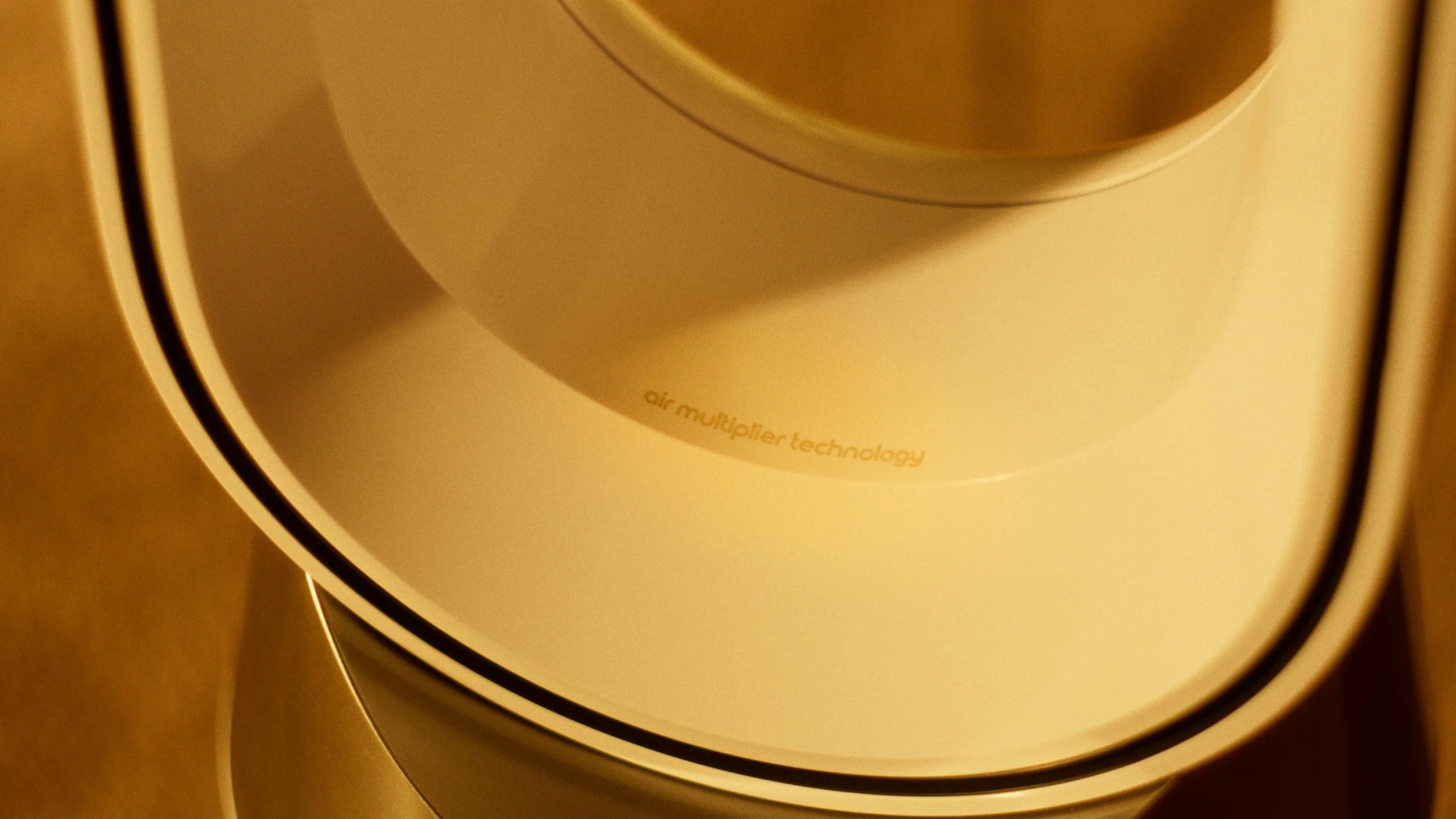 2511_Dyson_STILL 12.jpg