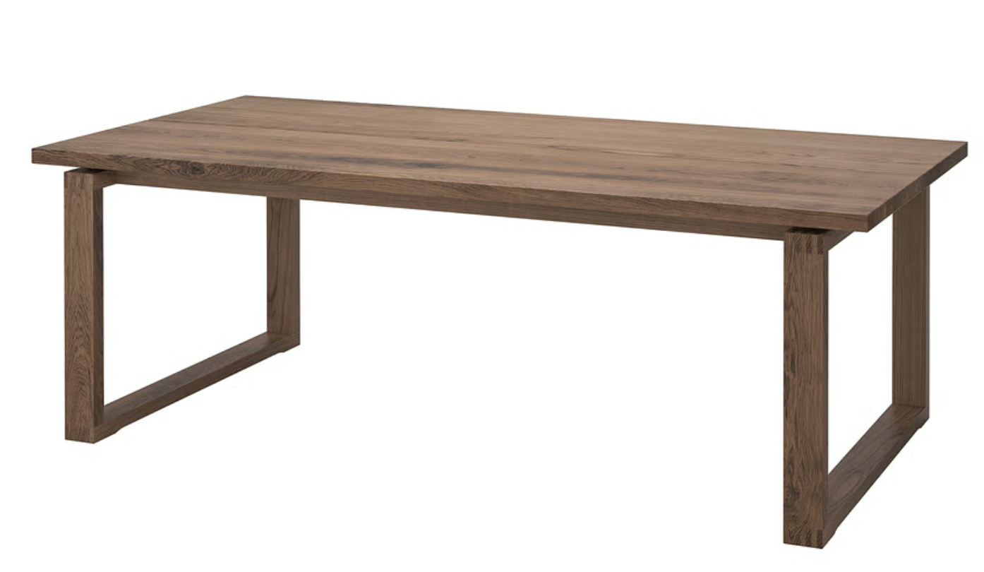Oak dining table.png
