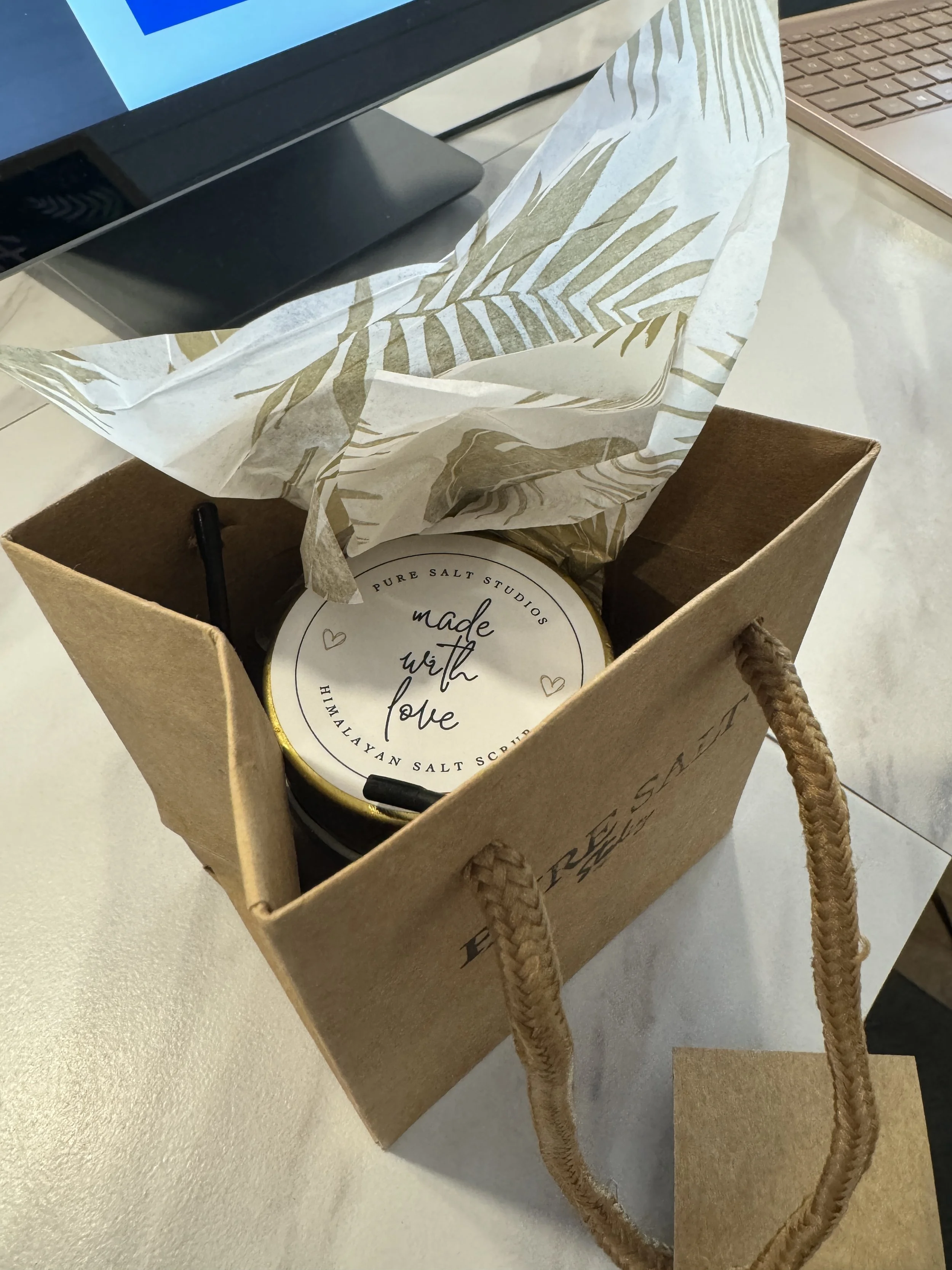 Small Business gift boutique, wellness spa and retail, health and wellness products, gifts, gift cards, gift of relaxation