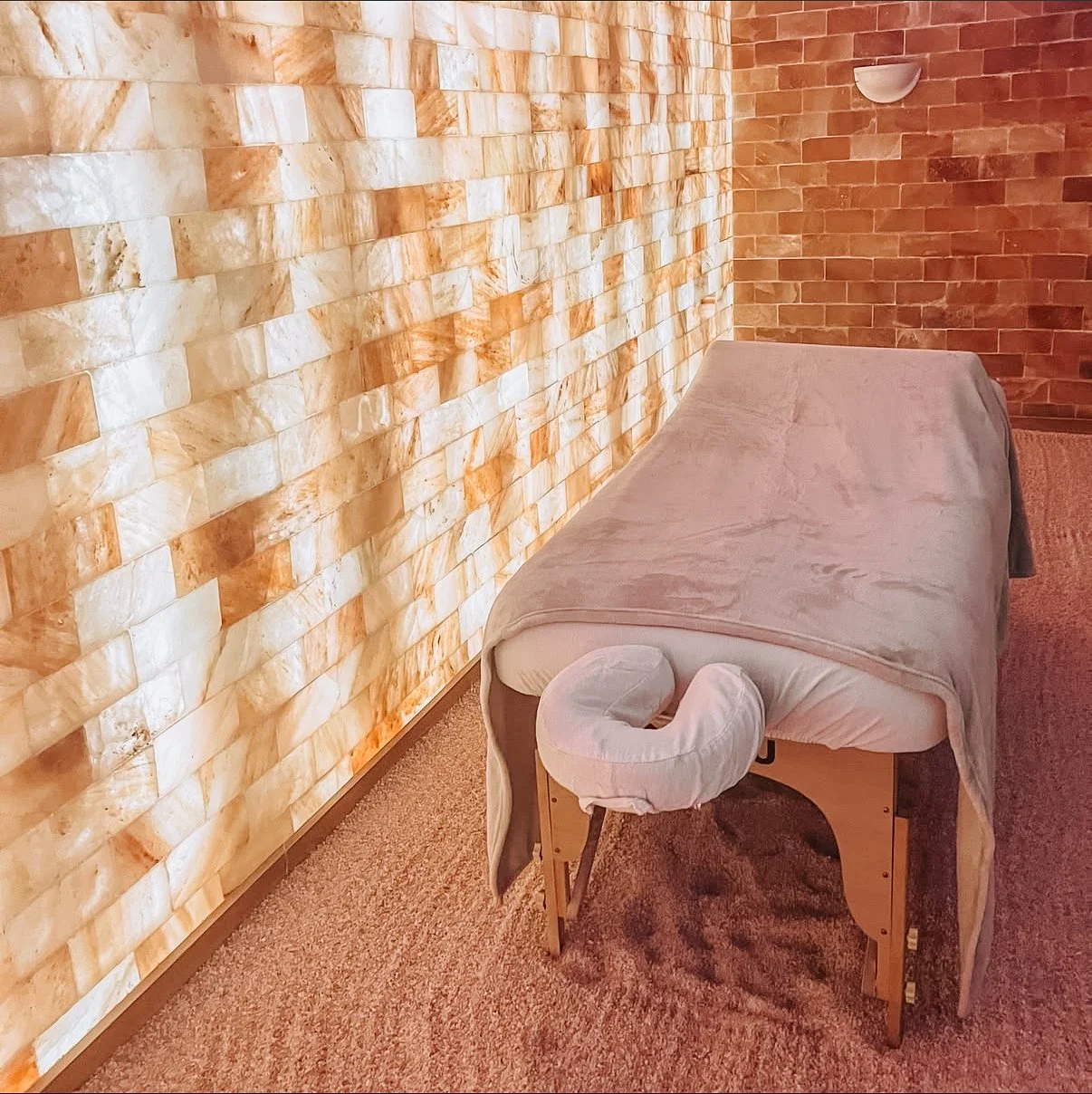 Massage therapy in Himalayan Salt Room, anti-inflammatory