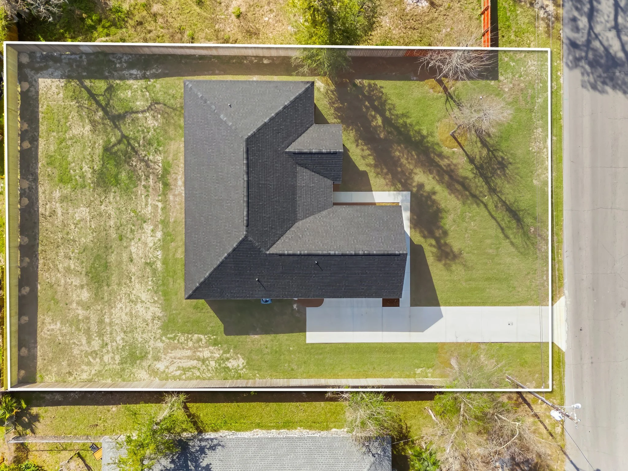 54-web-or-mls-6108 Lake Dr-6.jpg