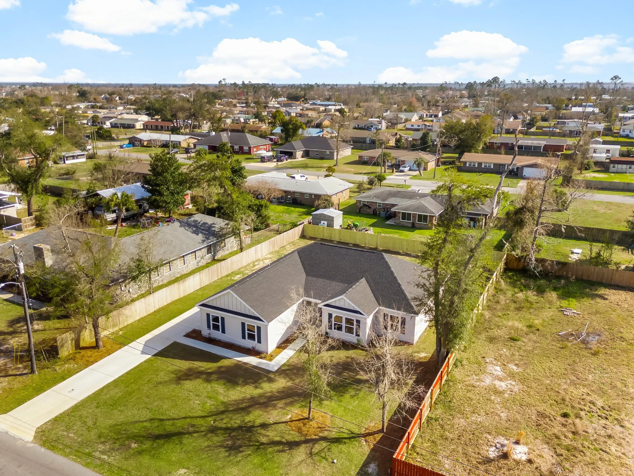 46-web-or-mls-6108 Lake Dr-8.jpg