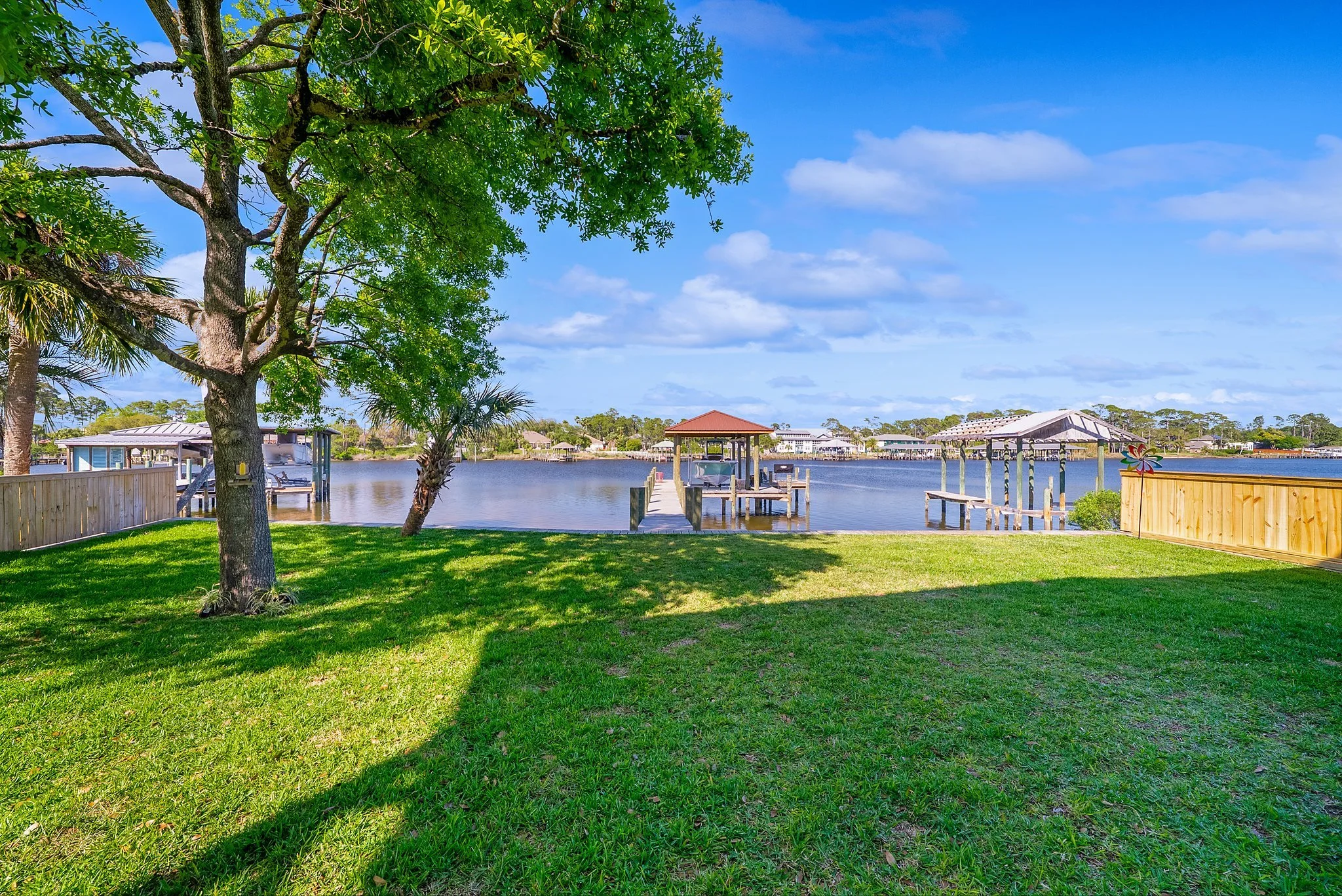 36-web-or-mls-7206 S Lagoon Dr-2.jpg